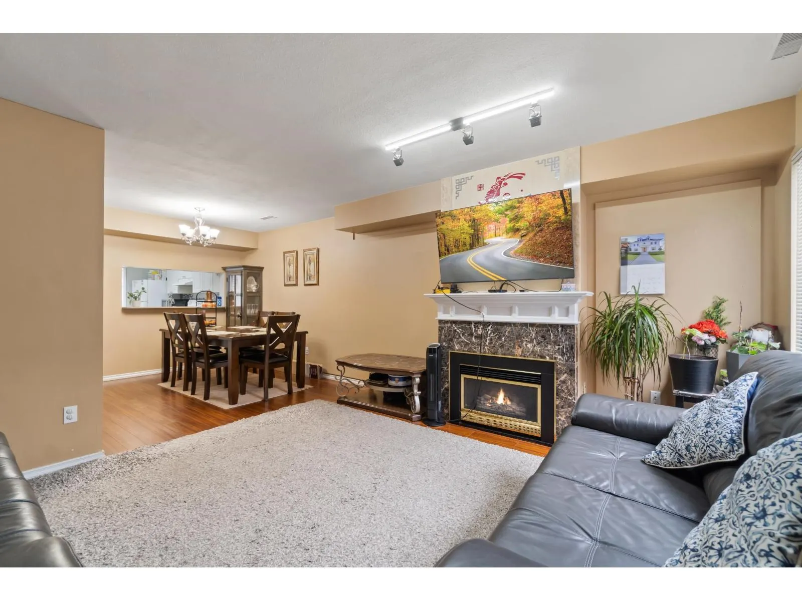 62 13706 74 AVENUE