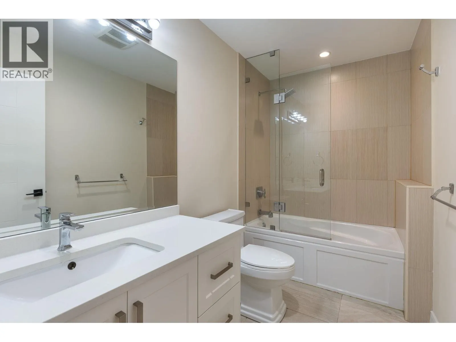 839 W 20TH STREET