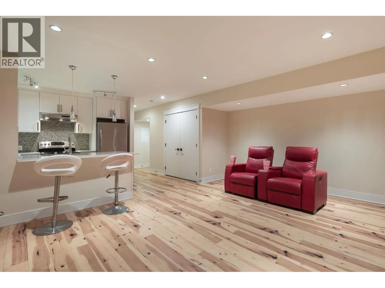839 W 20TH STREET