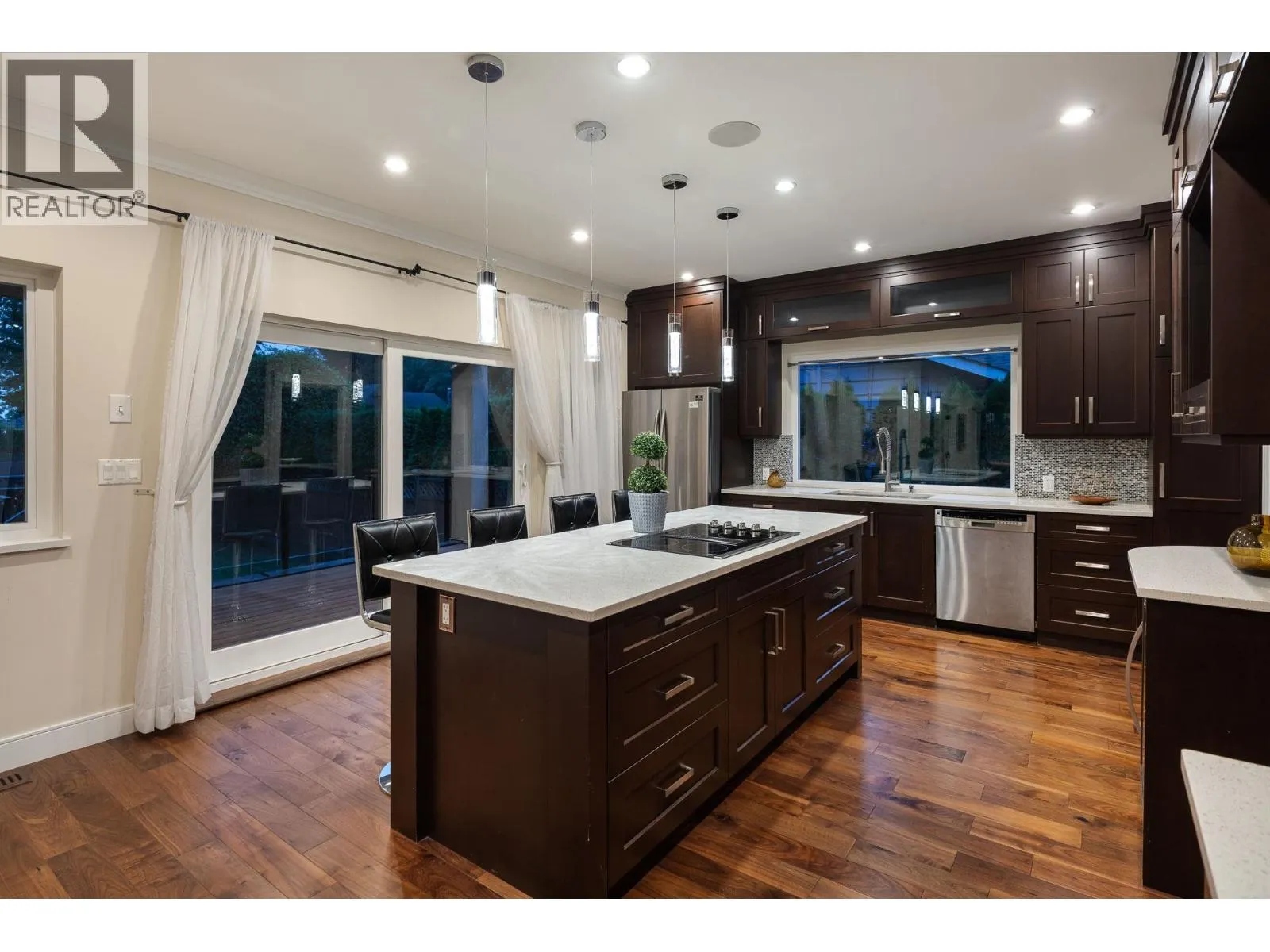 839 W 20TH STREET