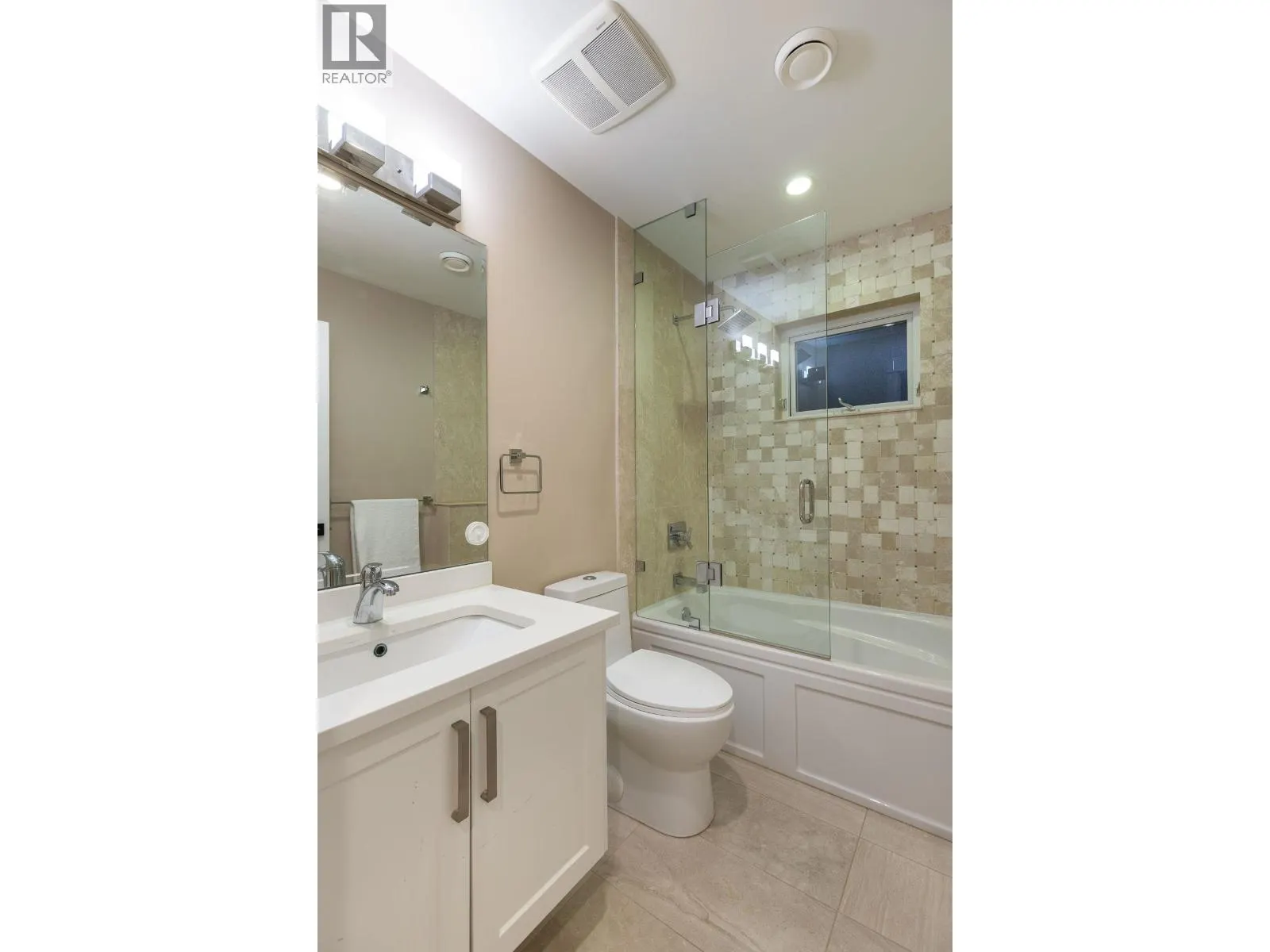 839 W 20TH STREET
