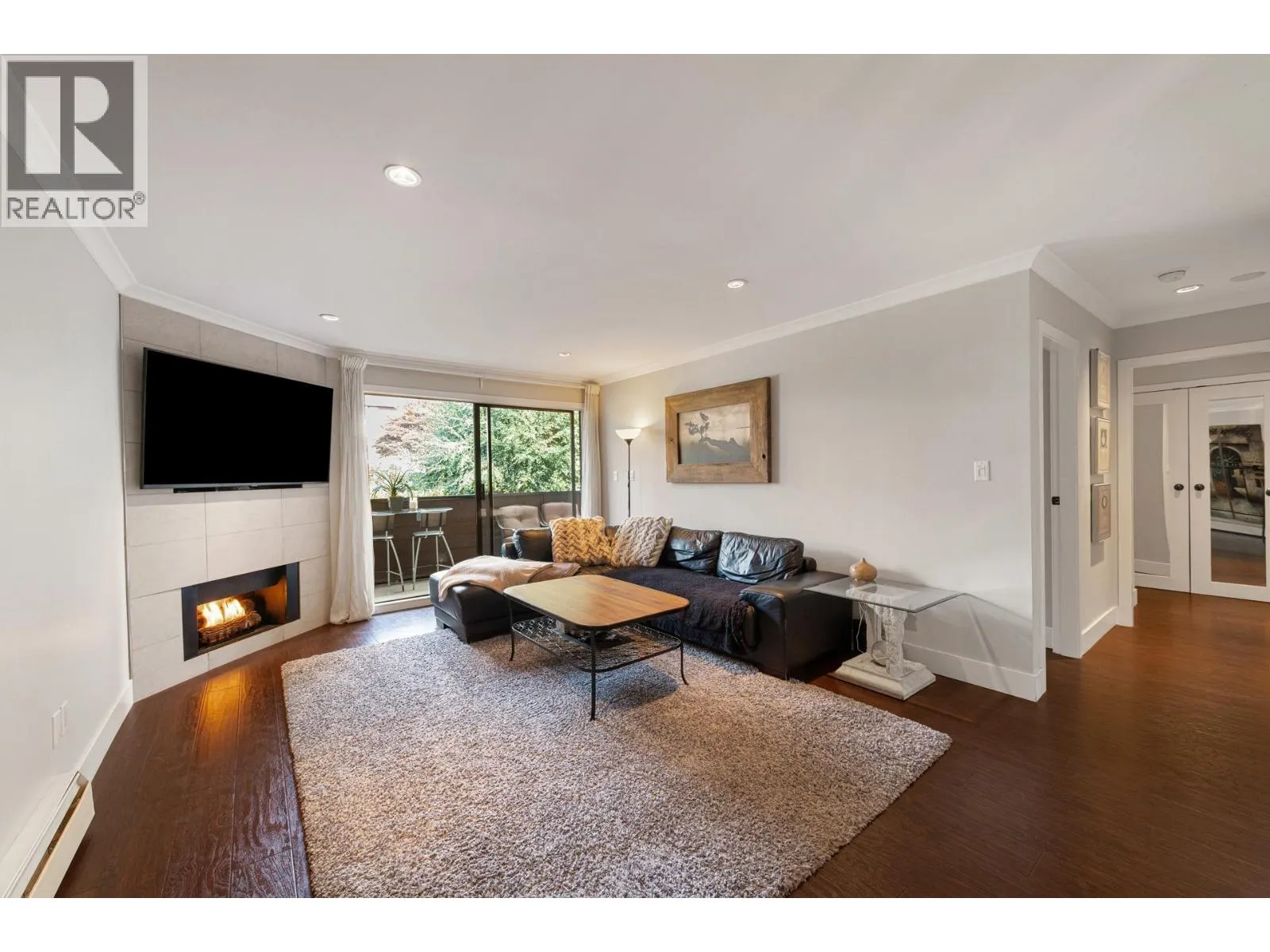 204 341 W 3RD STREET