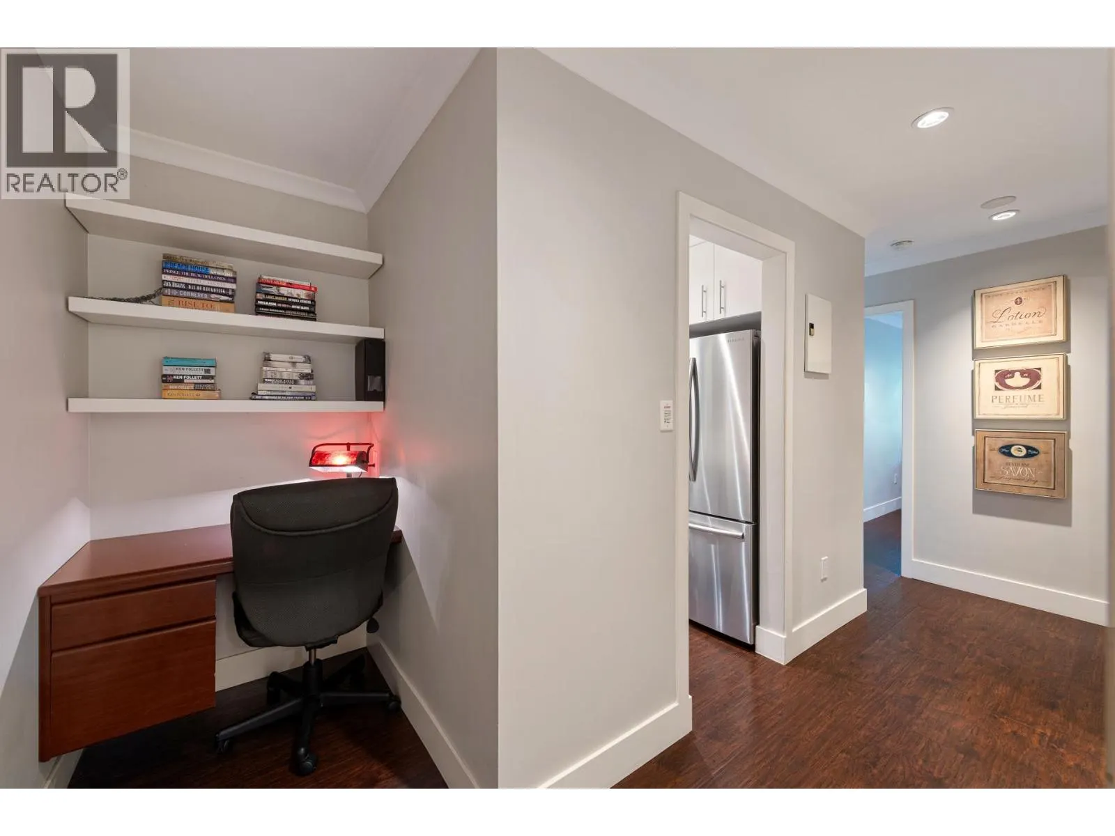 204 341 W 3RD STREET