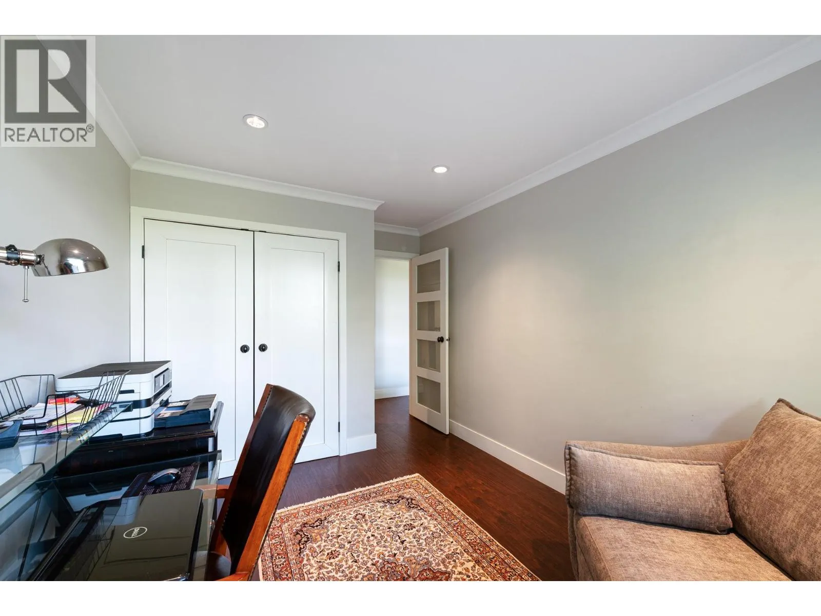 204 341 W 3RD STREET