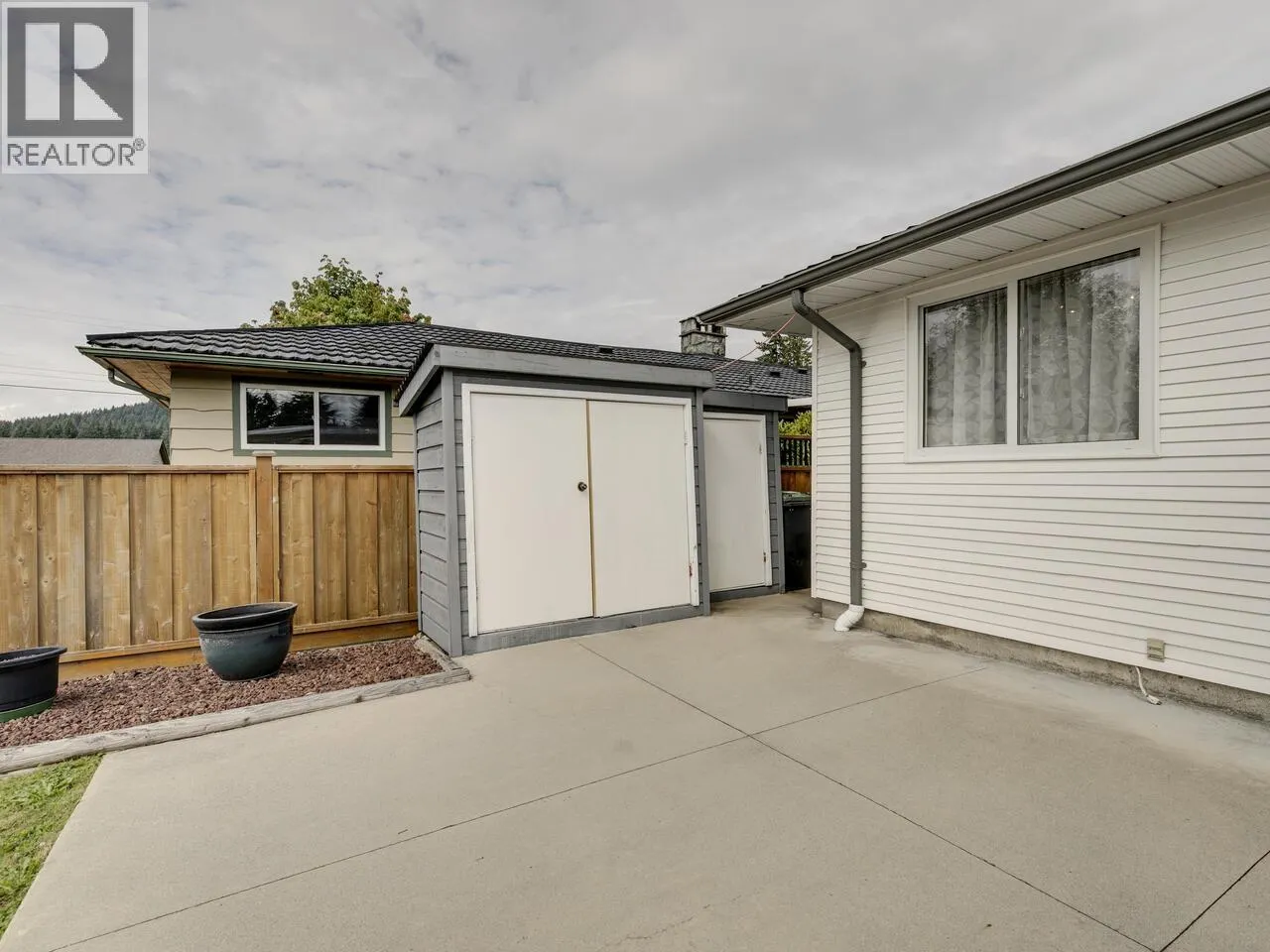 443 GLENCOE DRIVE