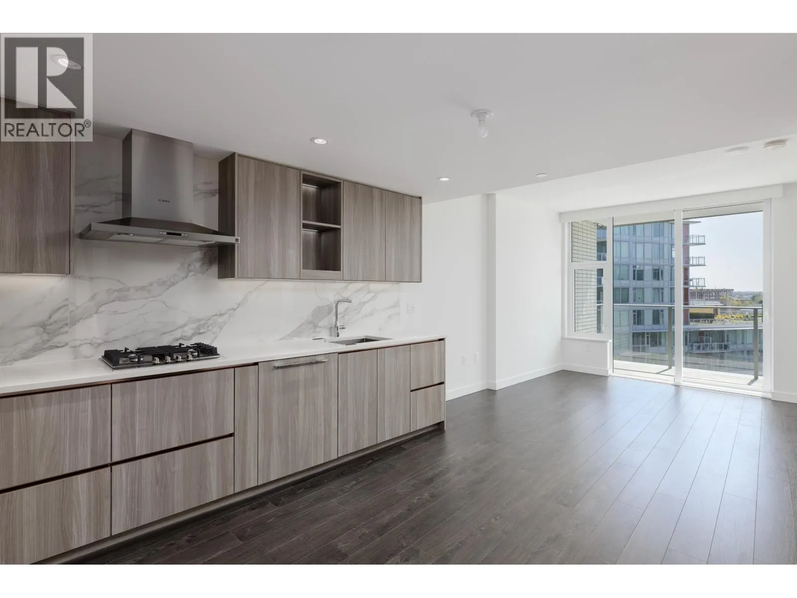1083 8671 HAZELBRIDGE WAY