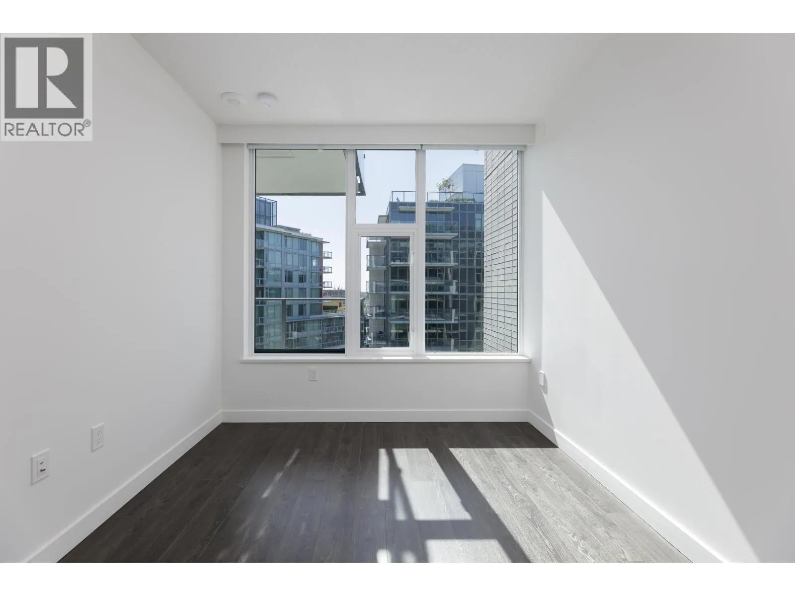 1083 8671 HAZELBRIDGE WAY