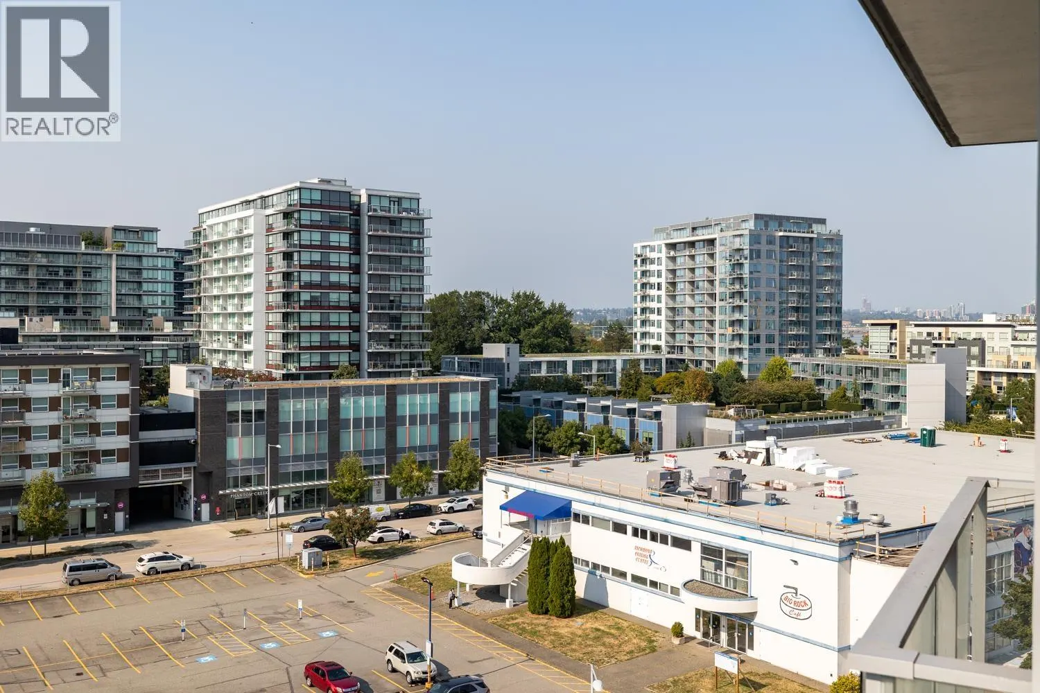 906 7488 LANSDOWNE ROAD