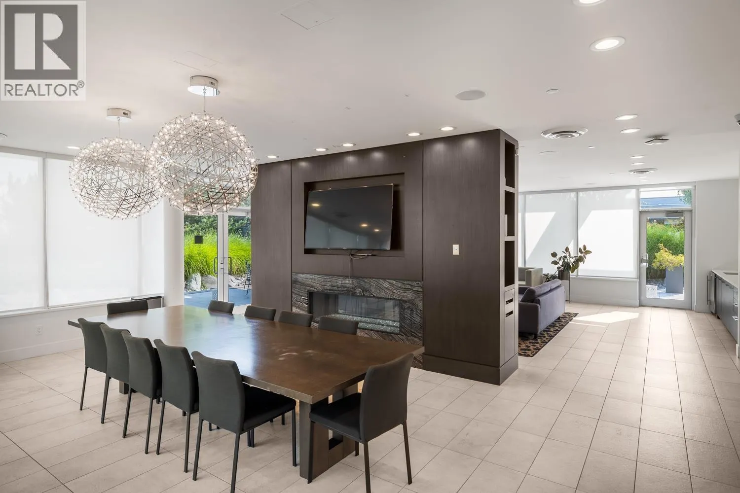 906 7488 LANSDOWNE ROAD