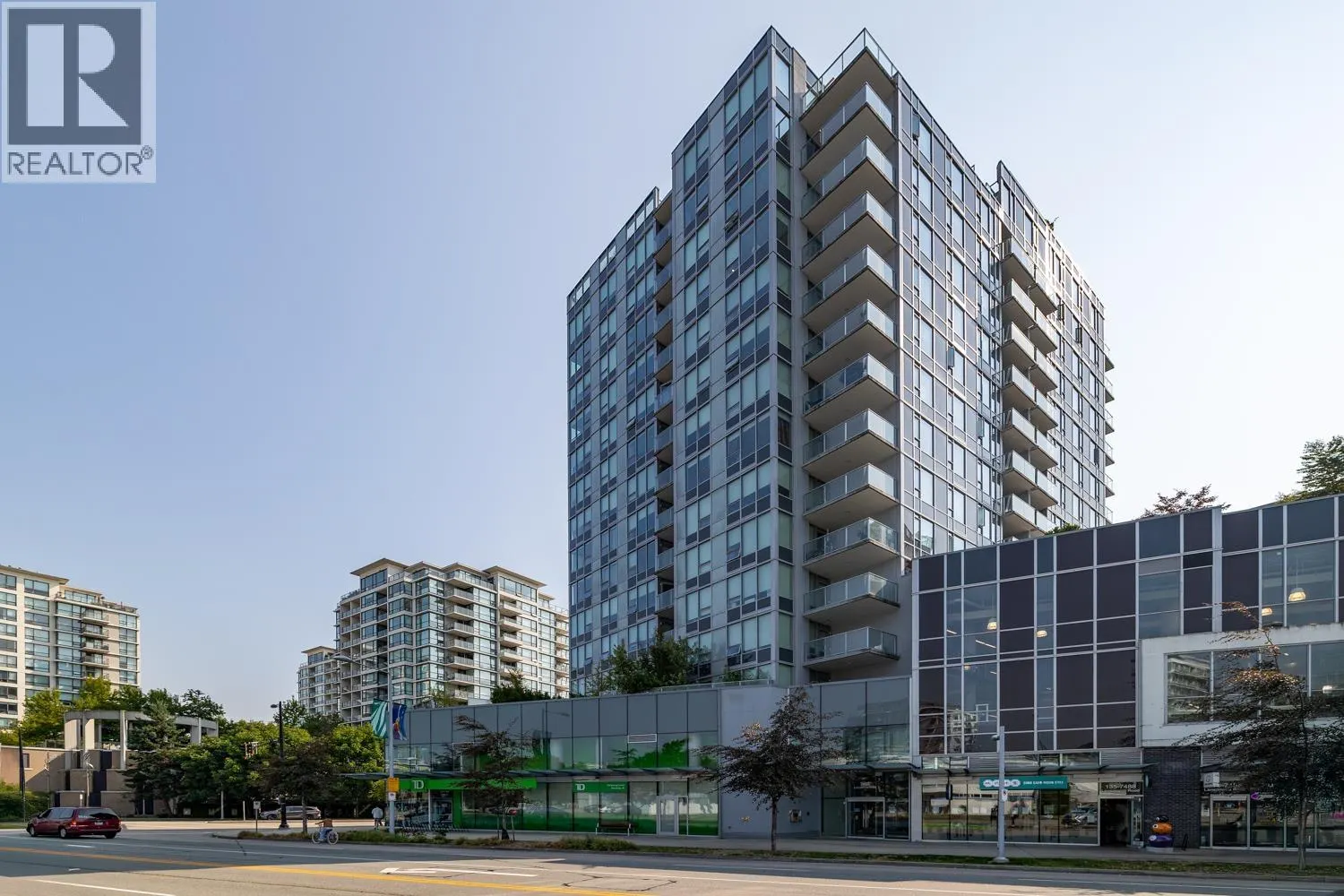 906 7488 LANSDOWNE ROAD