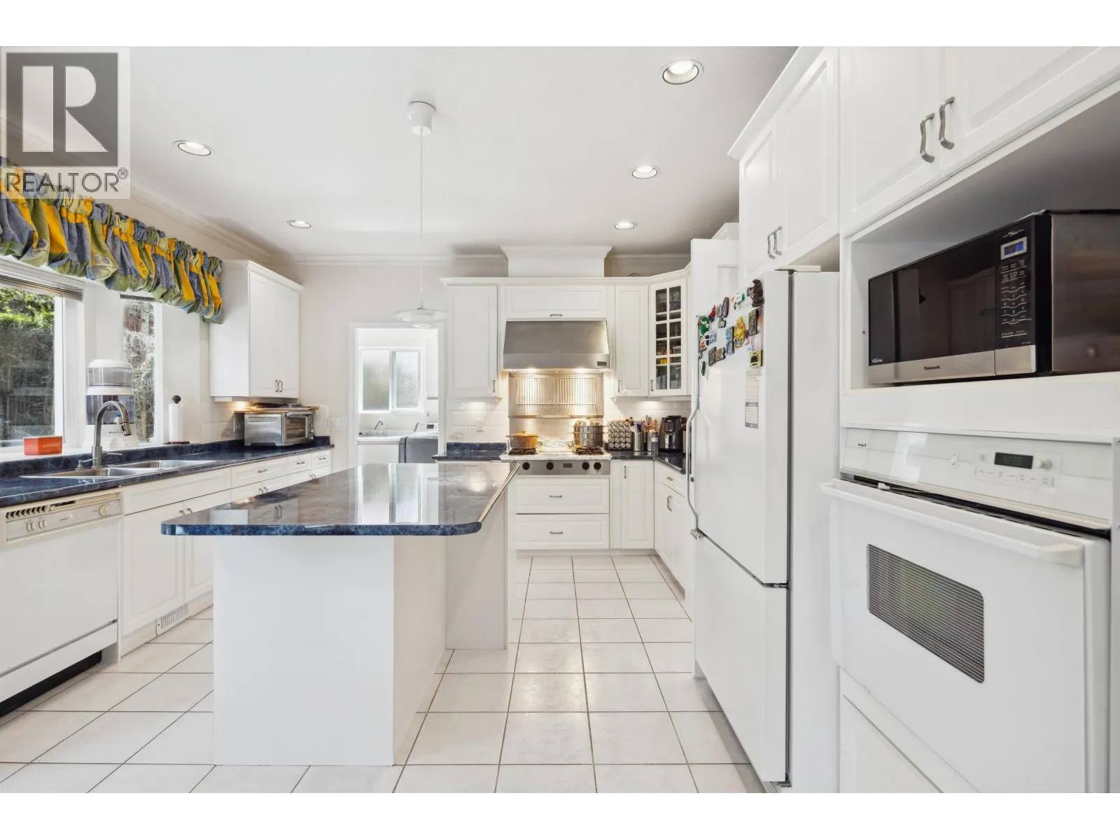 2525 SAPPHIRE PLACE