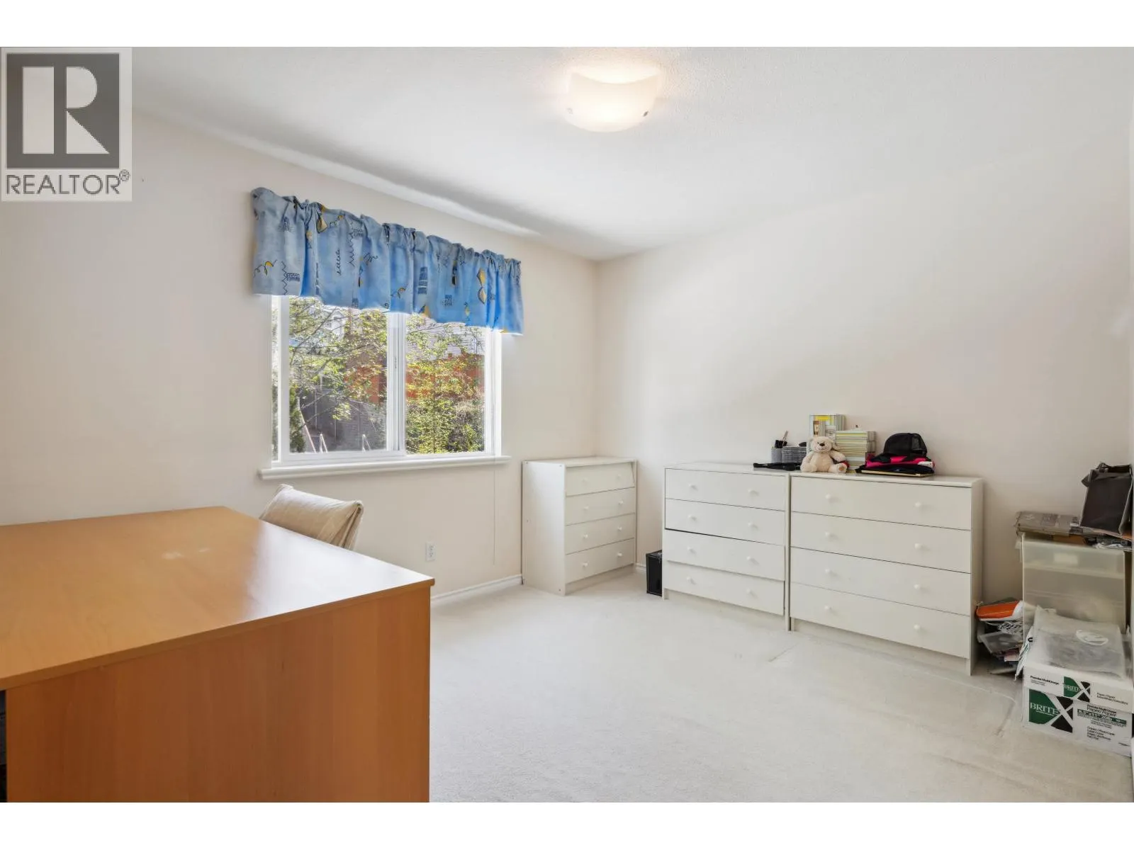 2525 SAPPHIRE PLACE