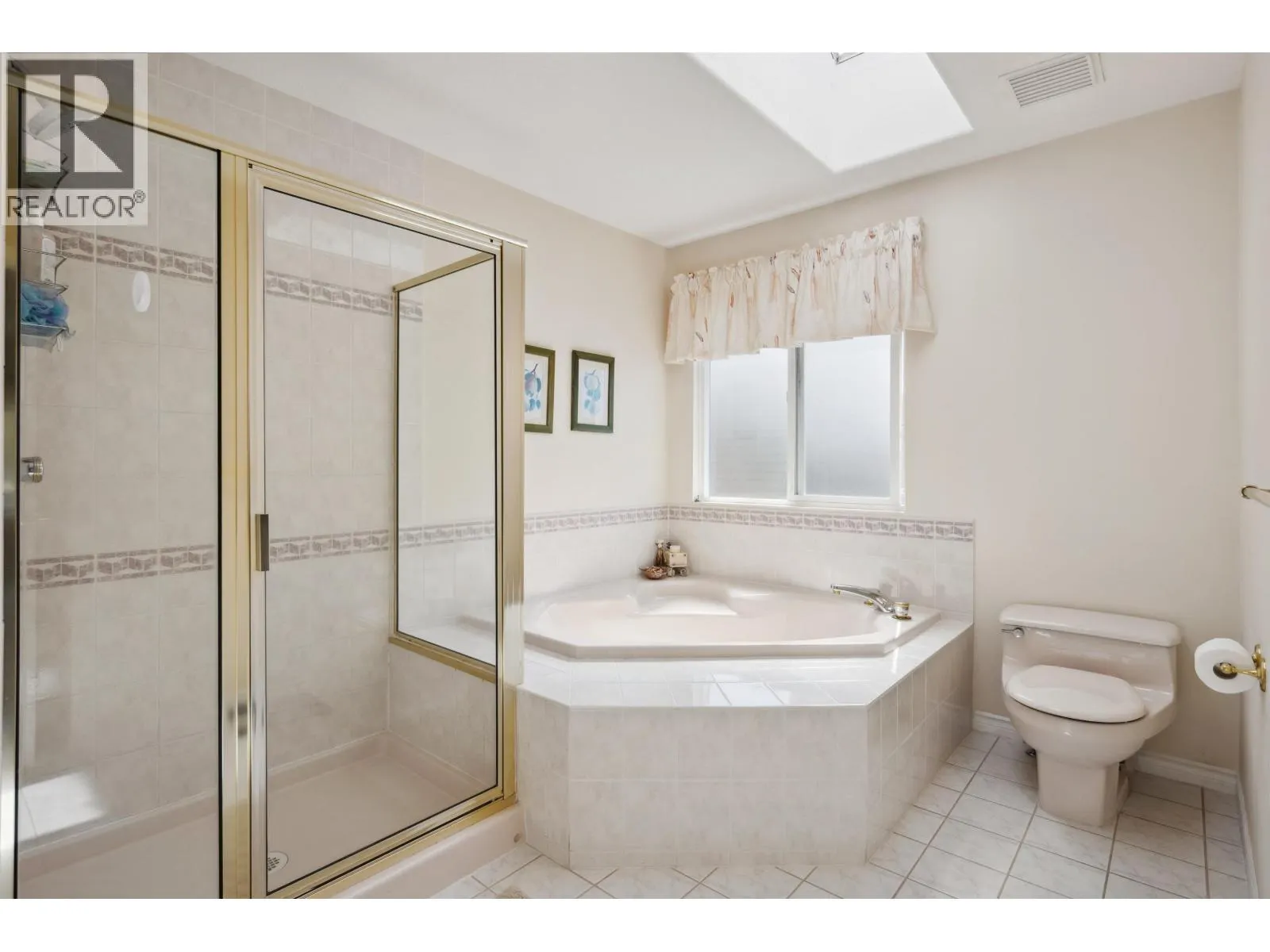 2525 SAPPHIRE PLACE