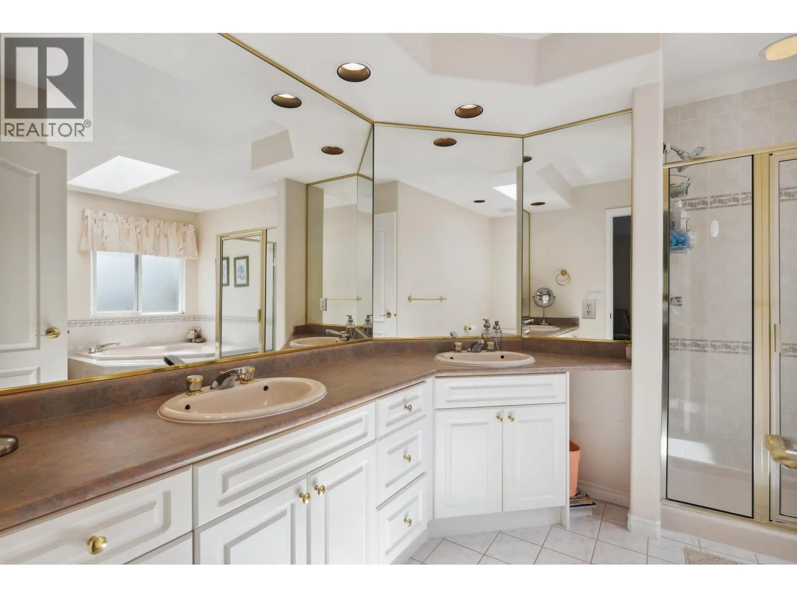 2525 SAPPHIRE PLACE