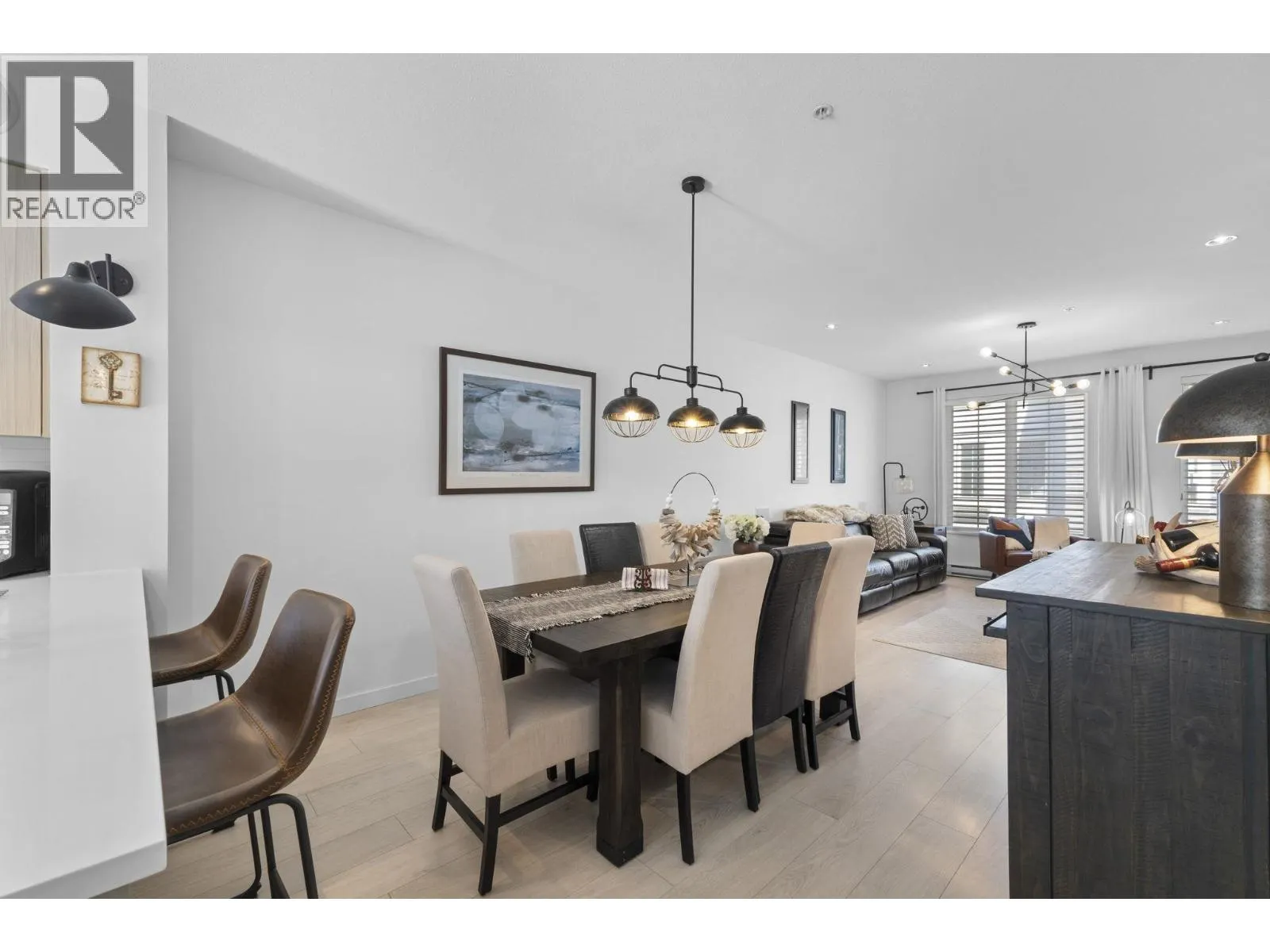 26 2560 PITT RIVER ROAD