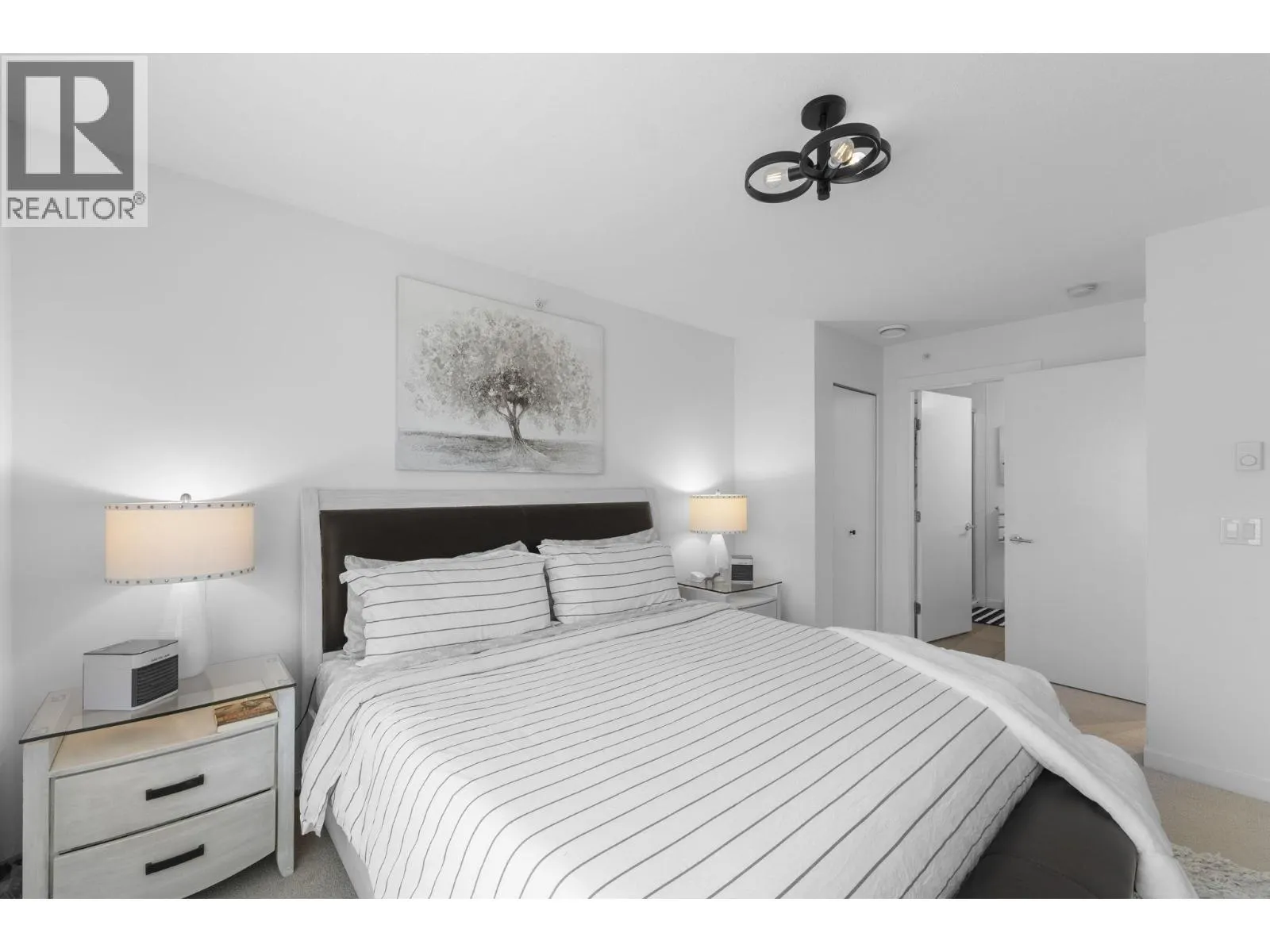 26 2560 PITT RIVER ROAD