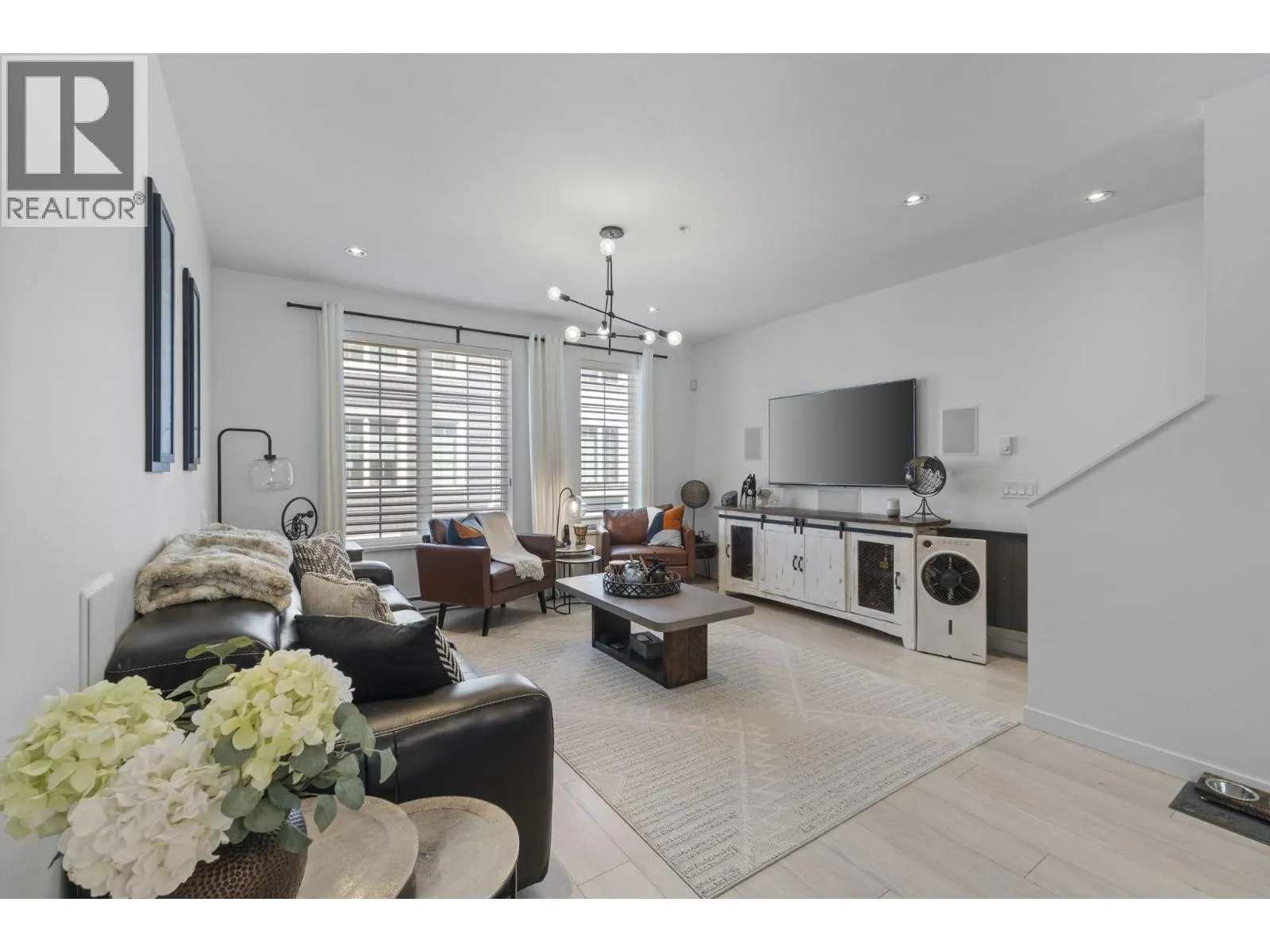 26 2560 PITT RIVER ROAD