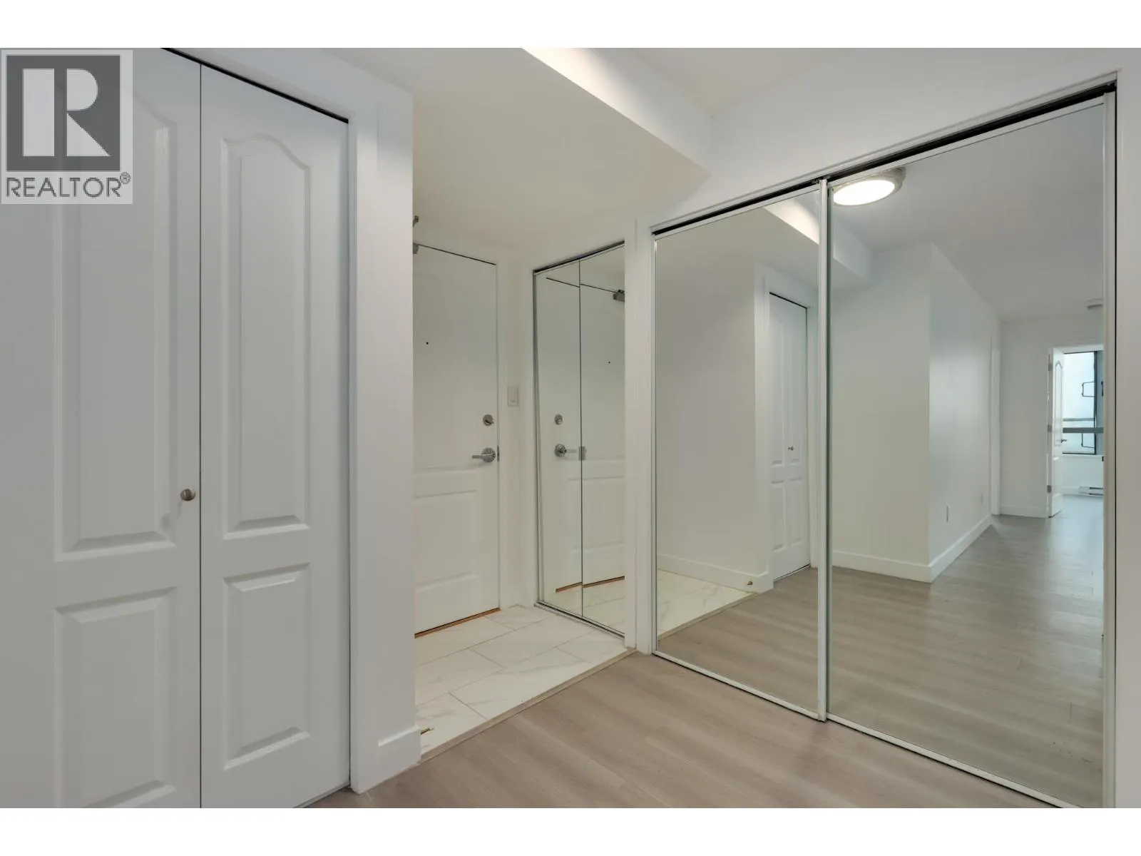 1803 6622 SOUTHOAKS CRESCENT