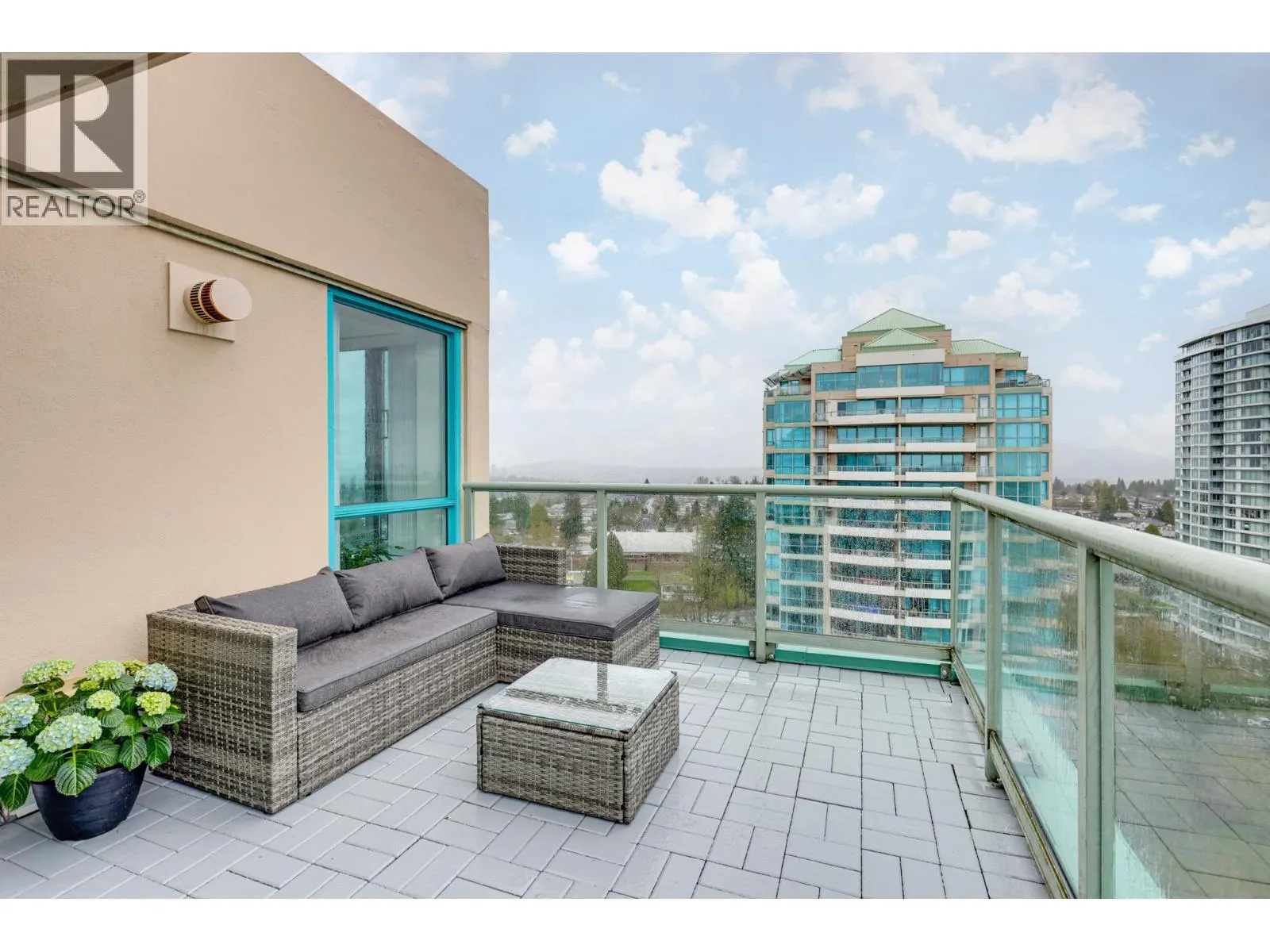 1803 6622 SOUTHOAKS CRESCENT