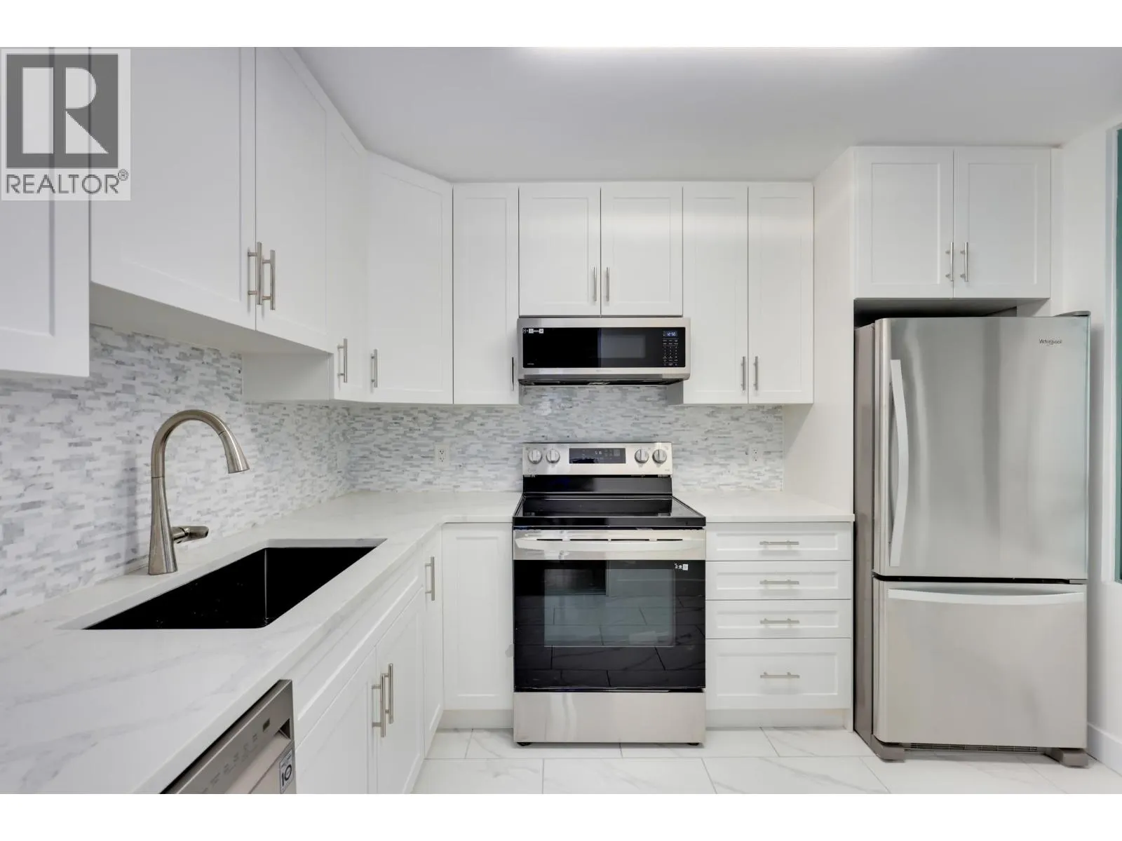 1803 6622 SOUTHOAKS CRESCENT