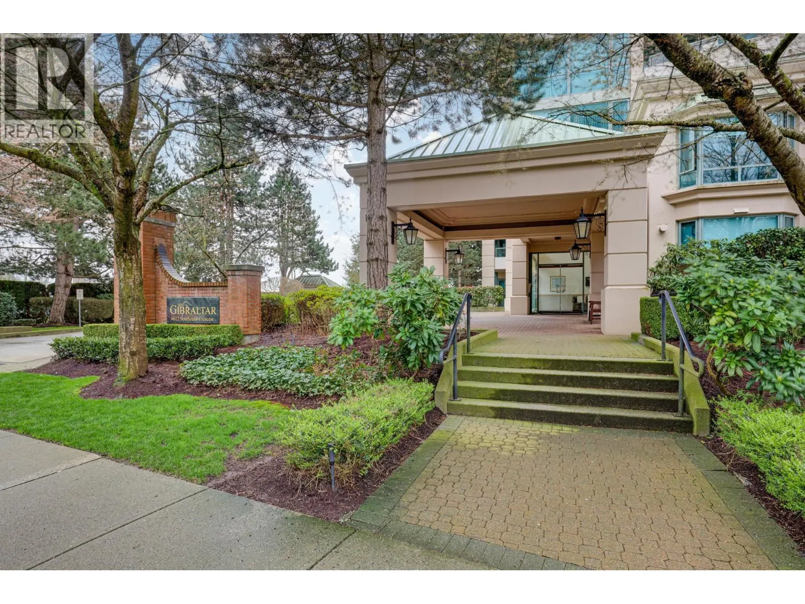 1803 6622 SOUTHOAKS CRESCENT