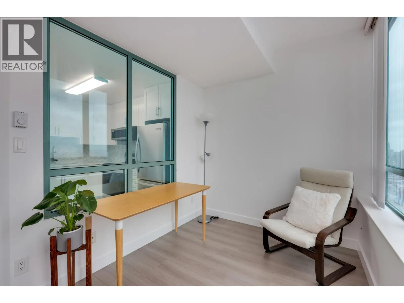1803 6622 SOUTHOAKS CRESCENT