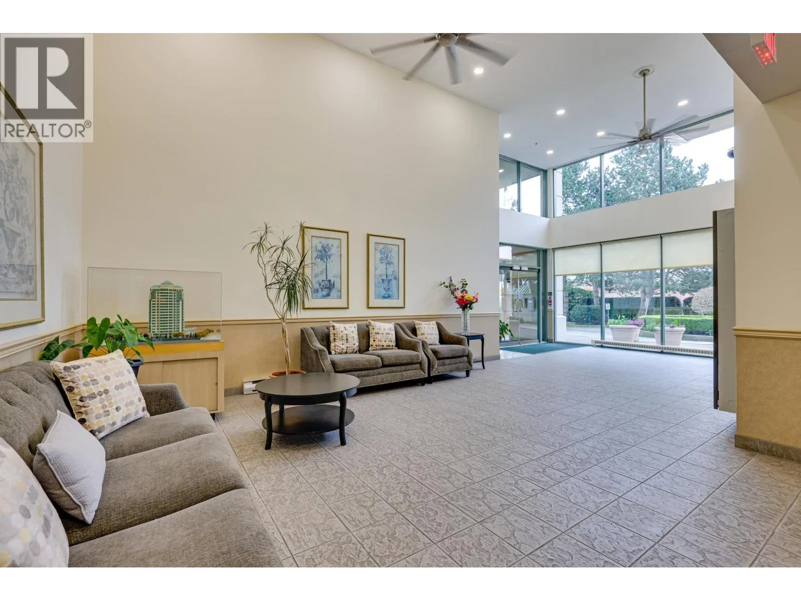 1803 6622 SOUTHOAKS CRESCENT
