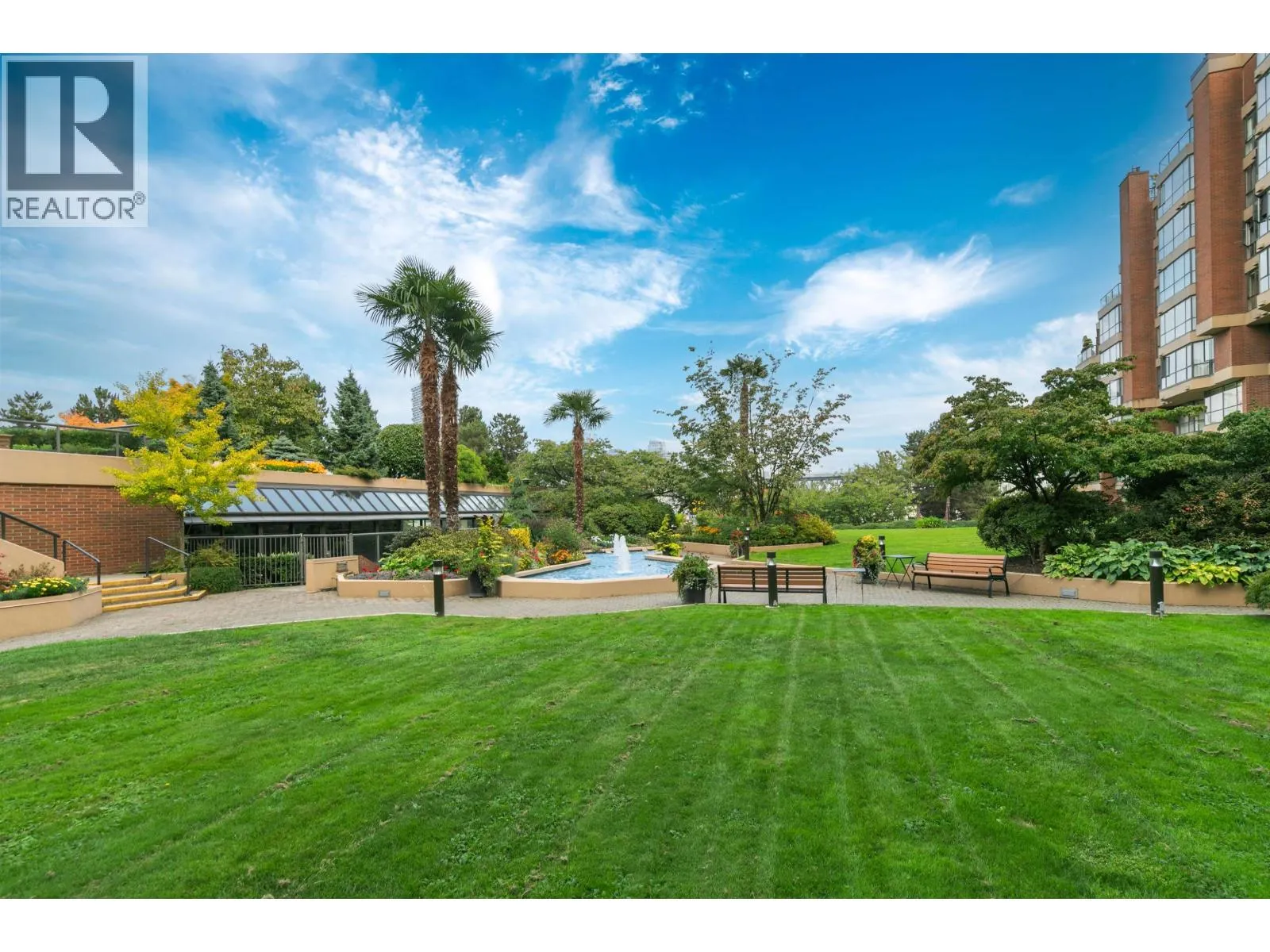 704 1450 PENNYFARTHING DRIVE