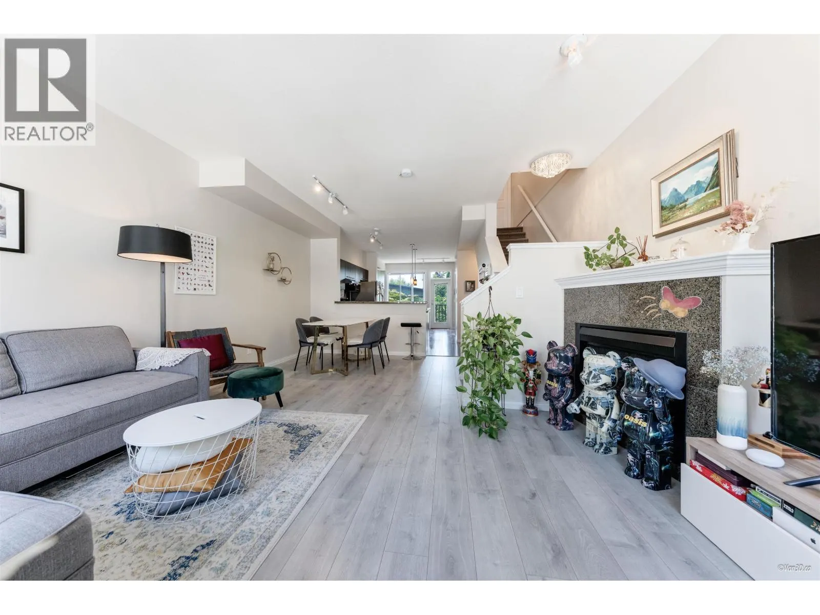 22 8080 FRANCIS ROAD
