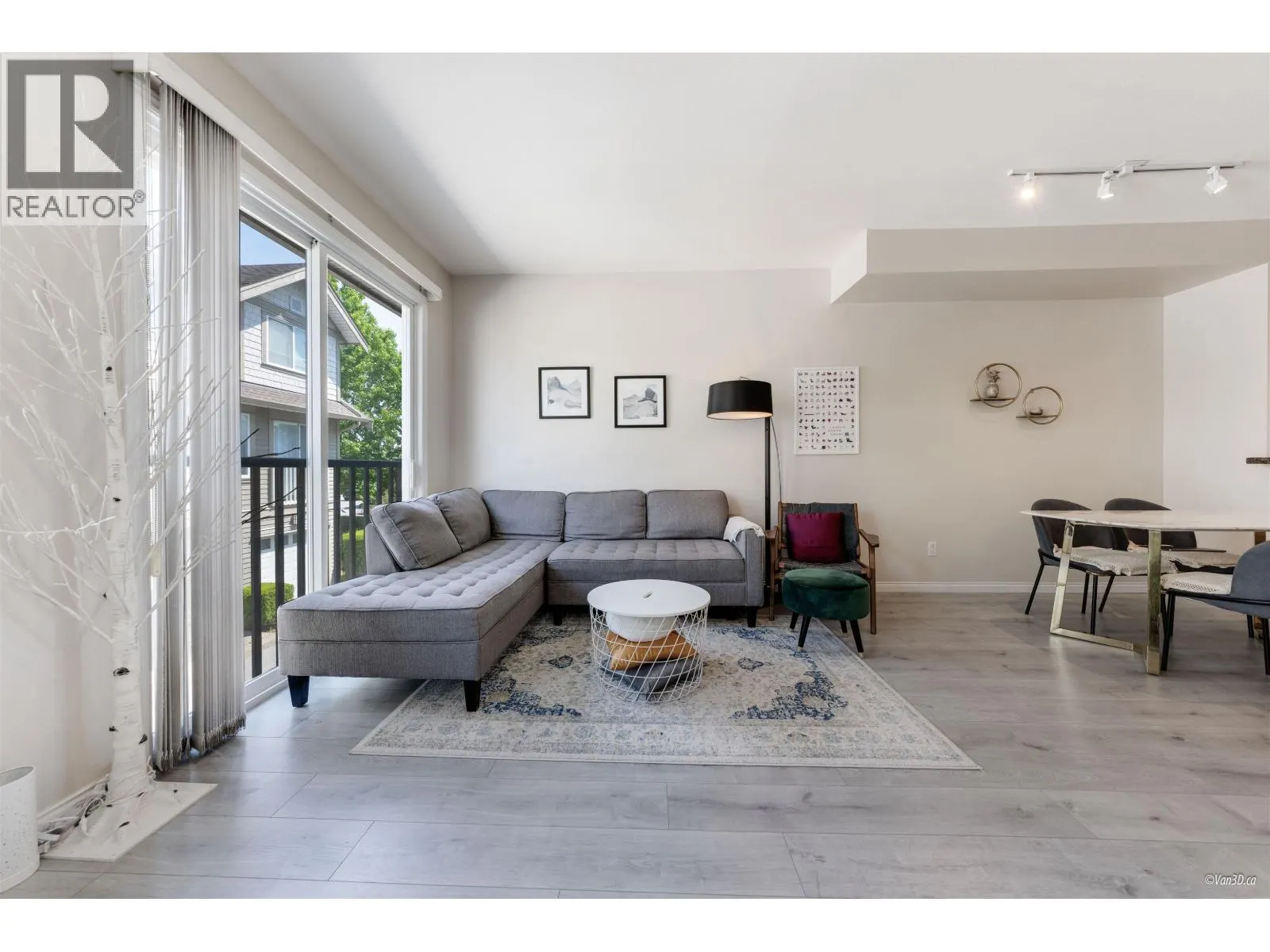 22 8080 FRANCIS ROAD
