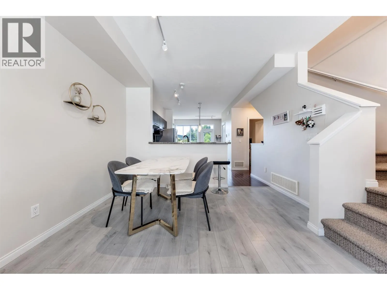 22 8080 FRANCIS ROAD