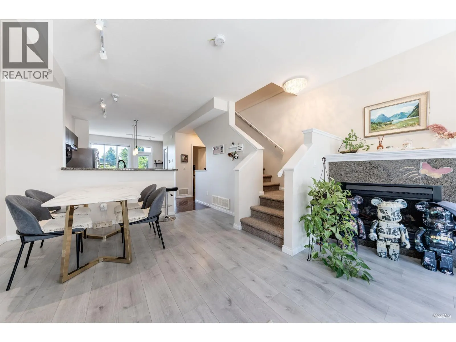 22 8080 FRANCIS ROAD