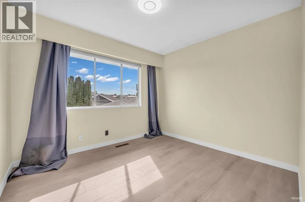 8620 CAMDEN CRE