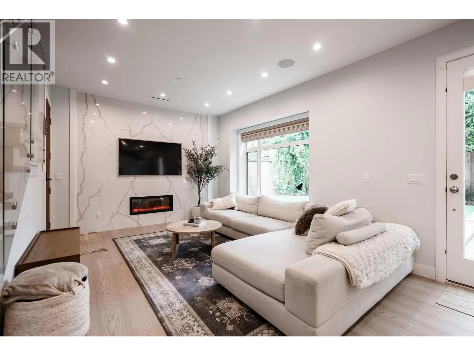 3337 W 40TH AVENUE