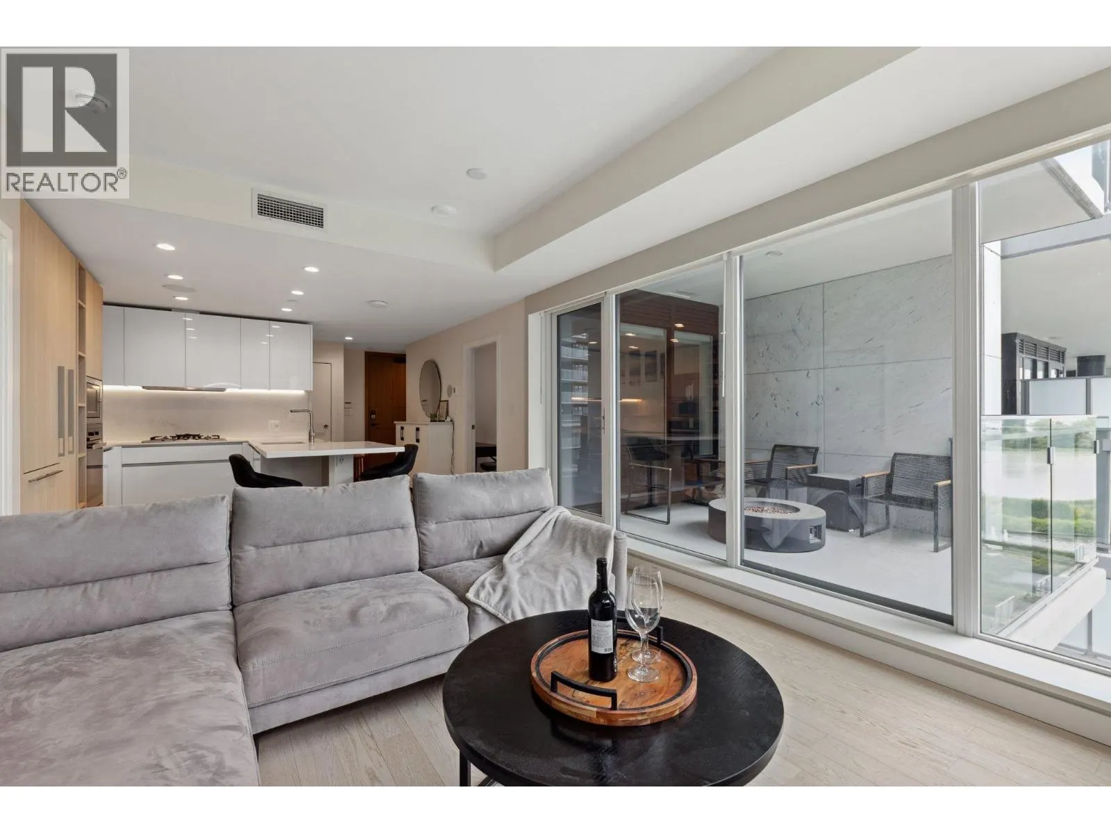 408 6811 PEARSON WAY