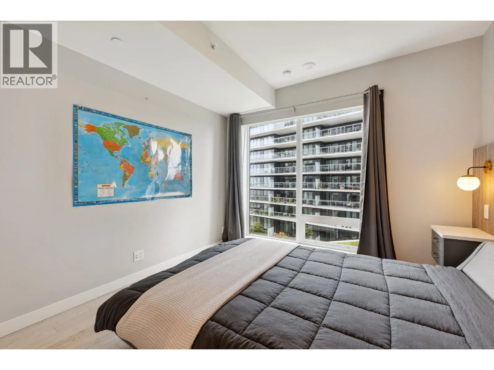 408 6811 PEARSON WAY