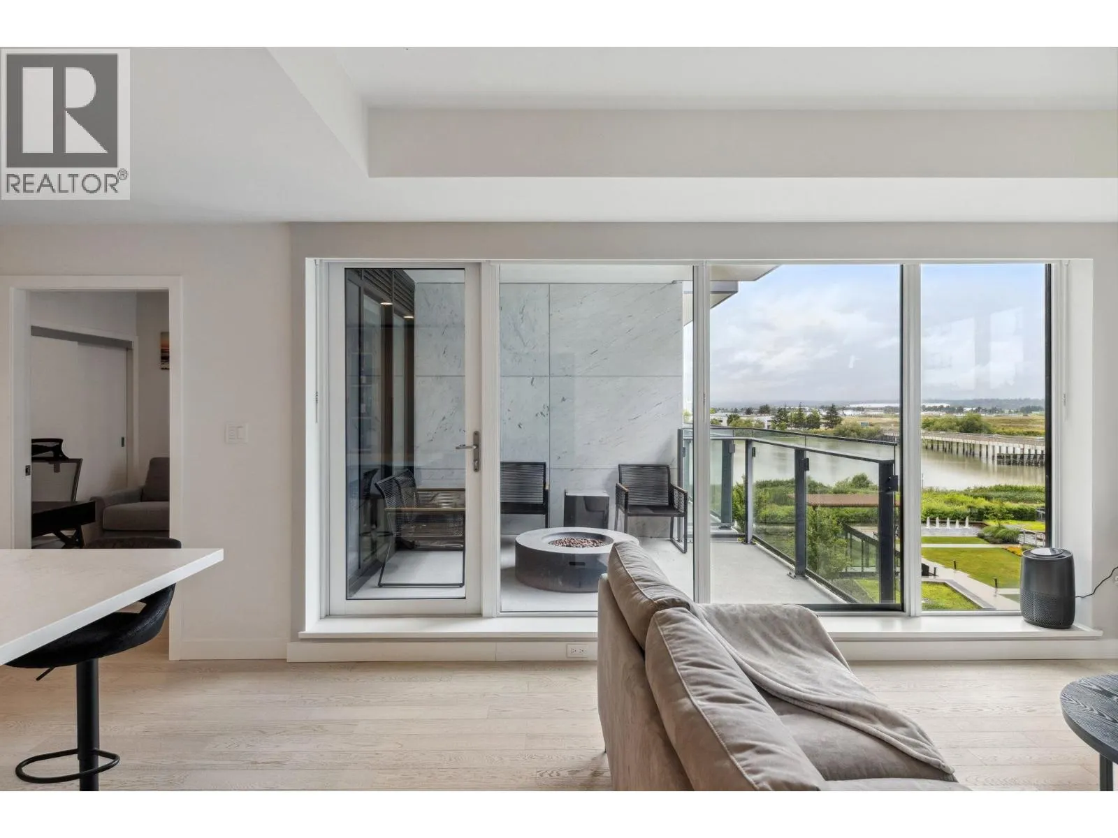 408 6811 PEARSON WAY