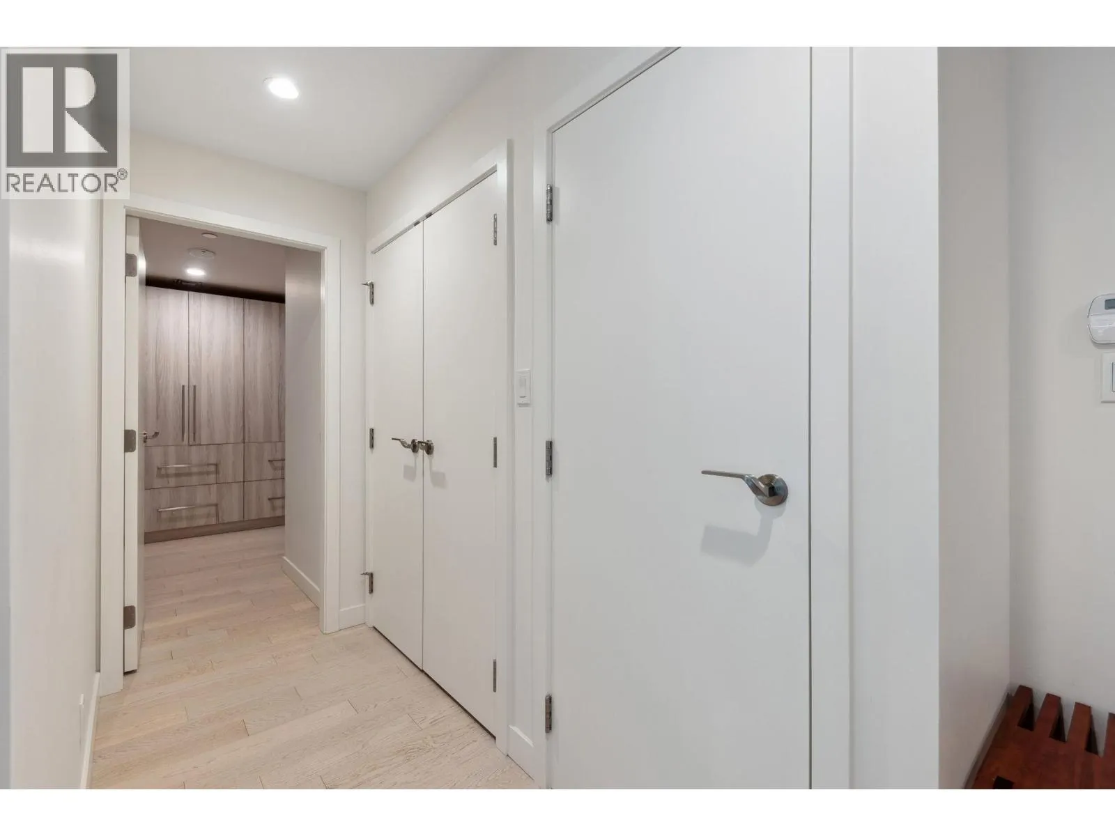 408 6811 PEARSON WAY