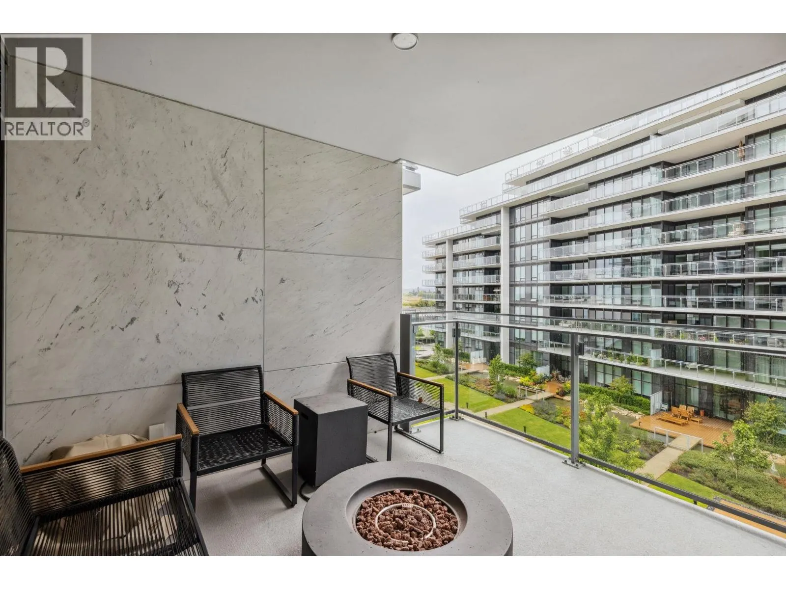 408 6811 PEARSON WAY