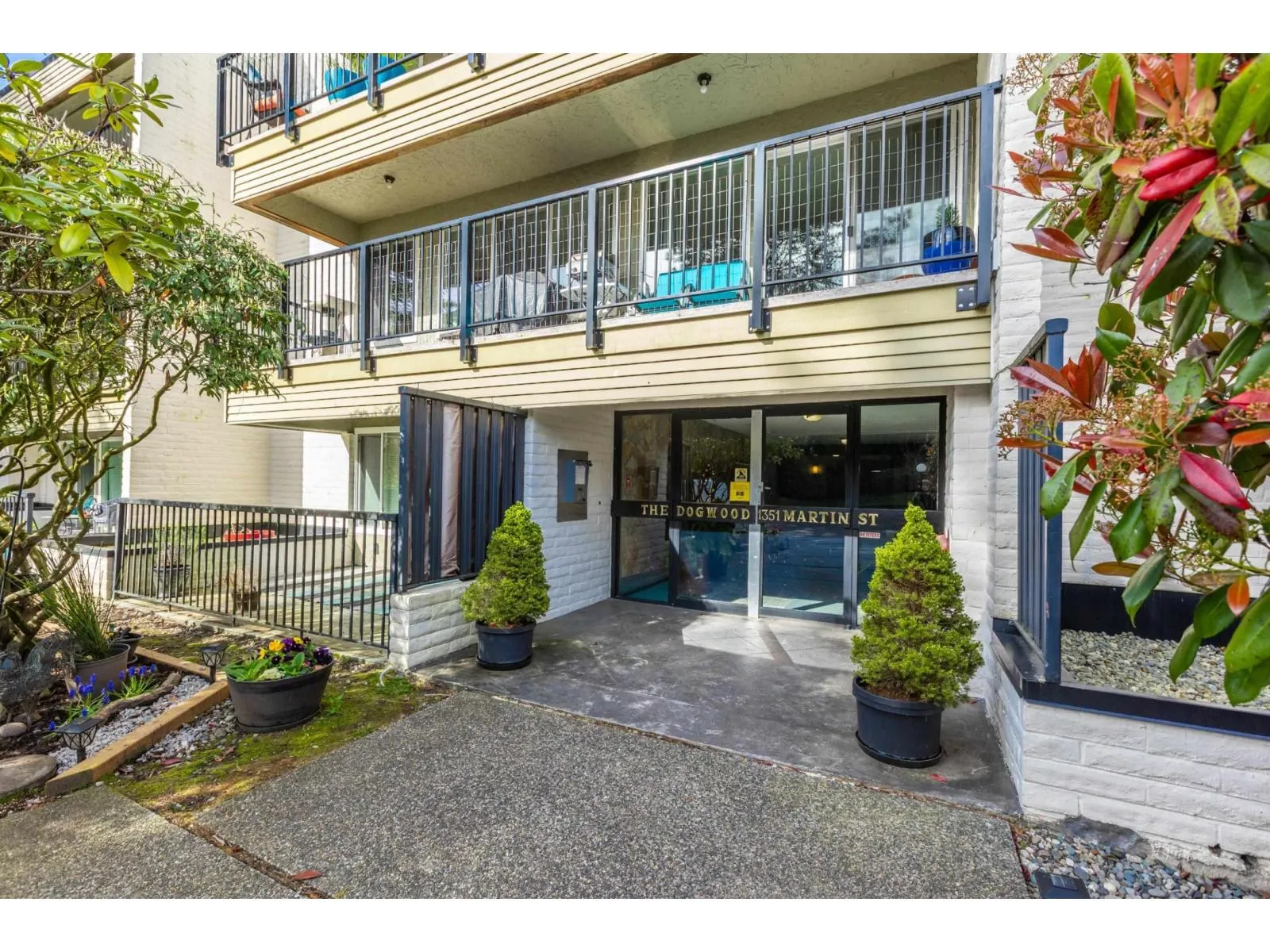 #304 1351 MARTIN STREET