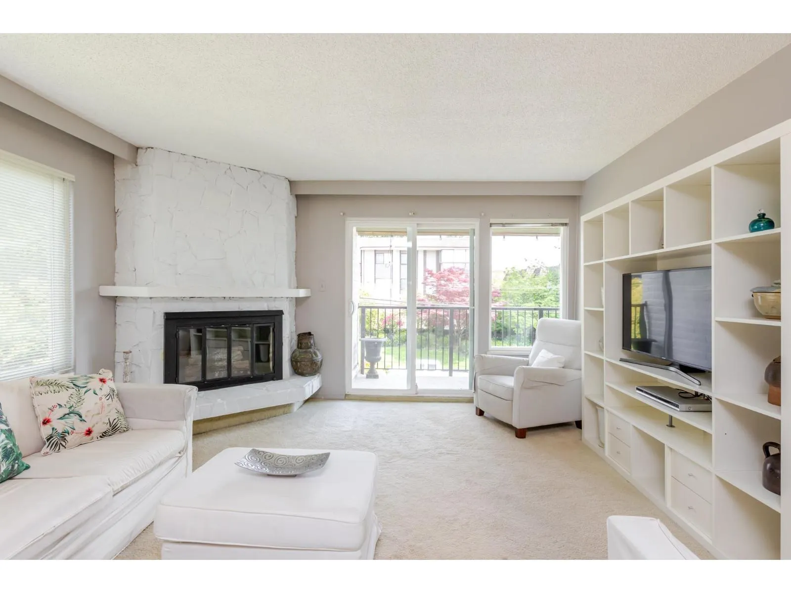 #304 1351 MARTIN STREET