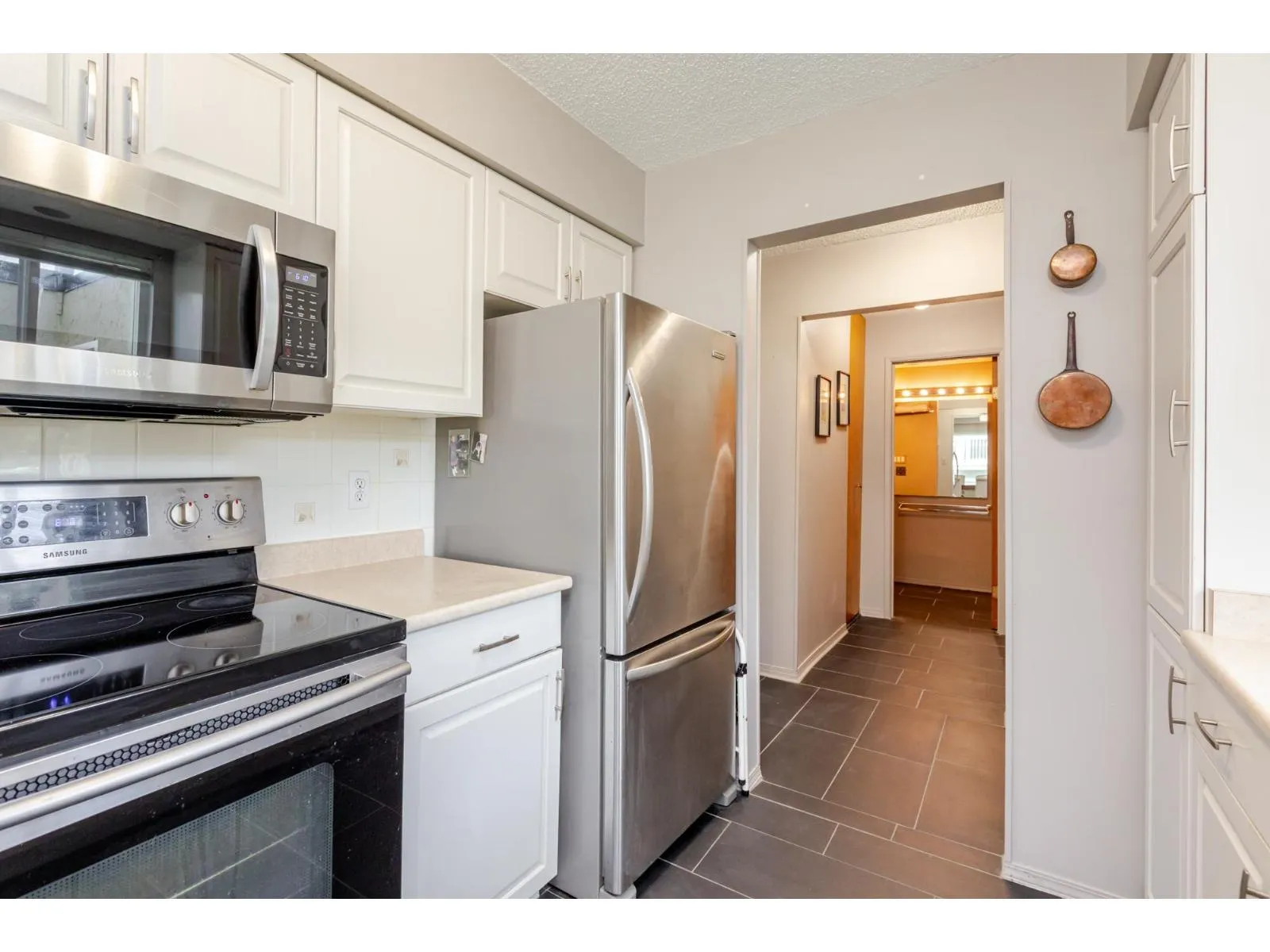 #304 1351 MARTIN STREET