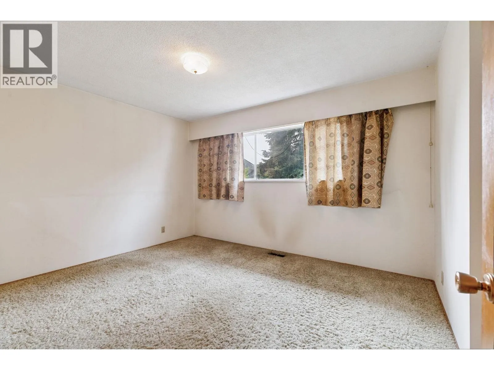 900 PORTER STREET