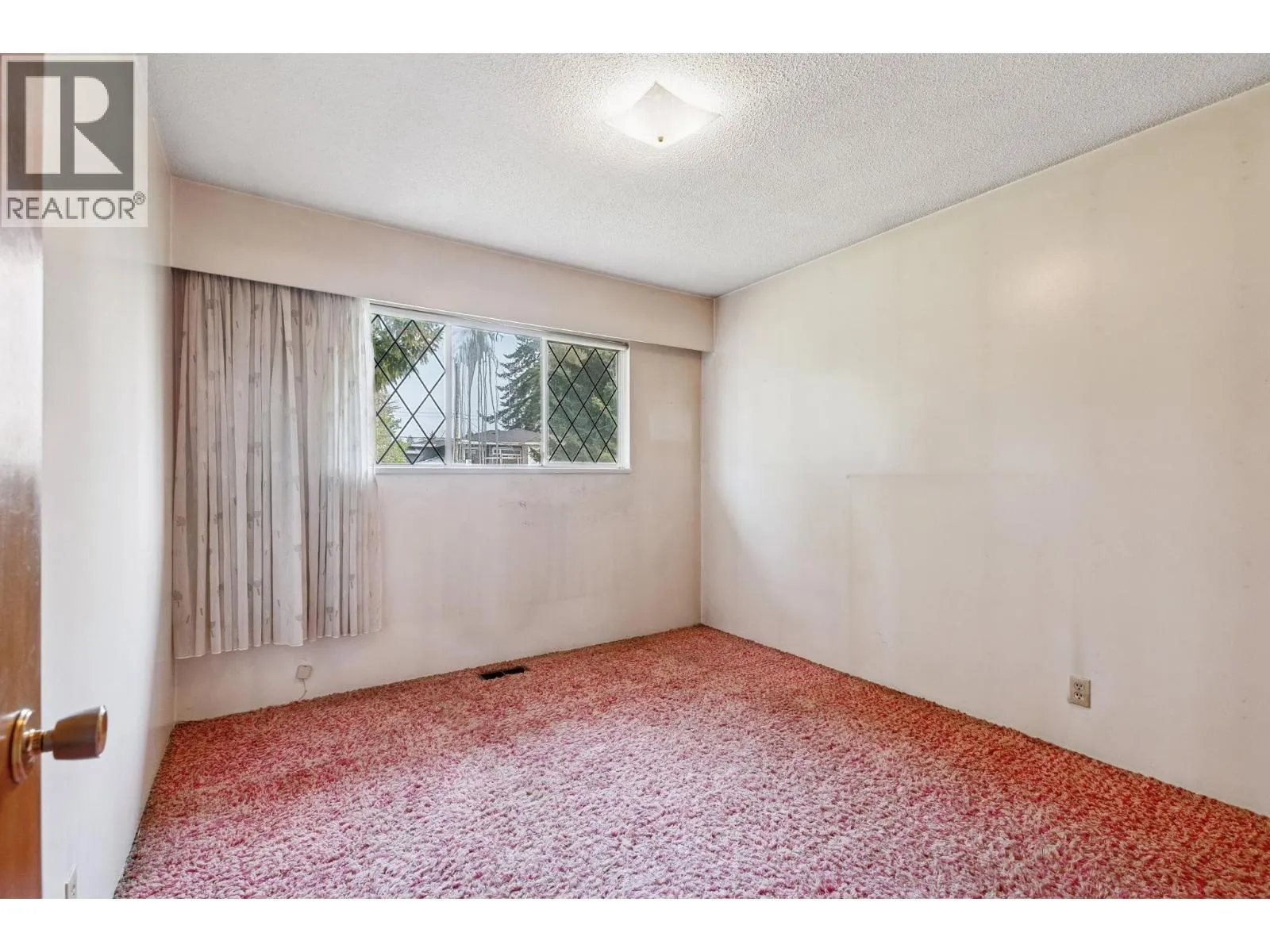 900 PORTER STREET