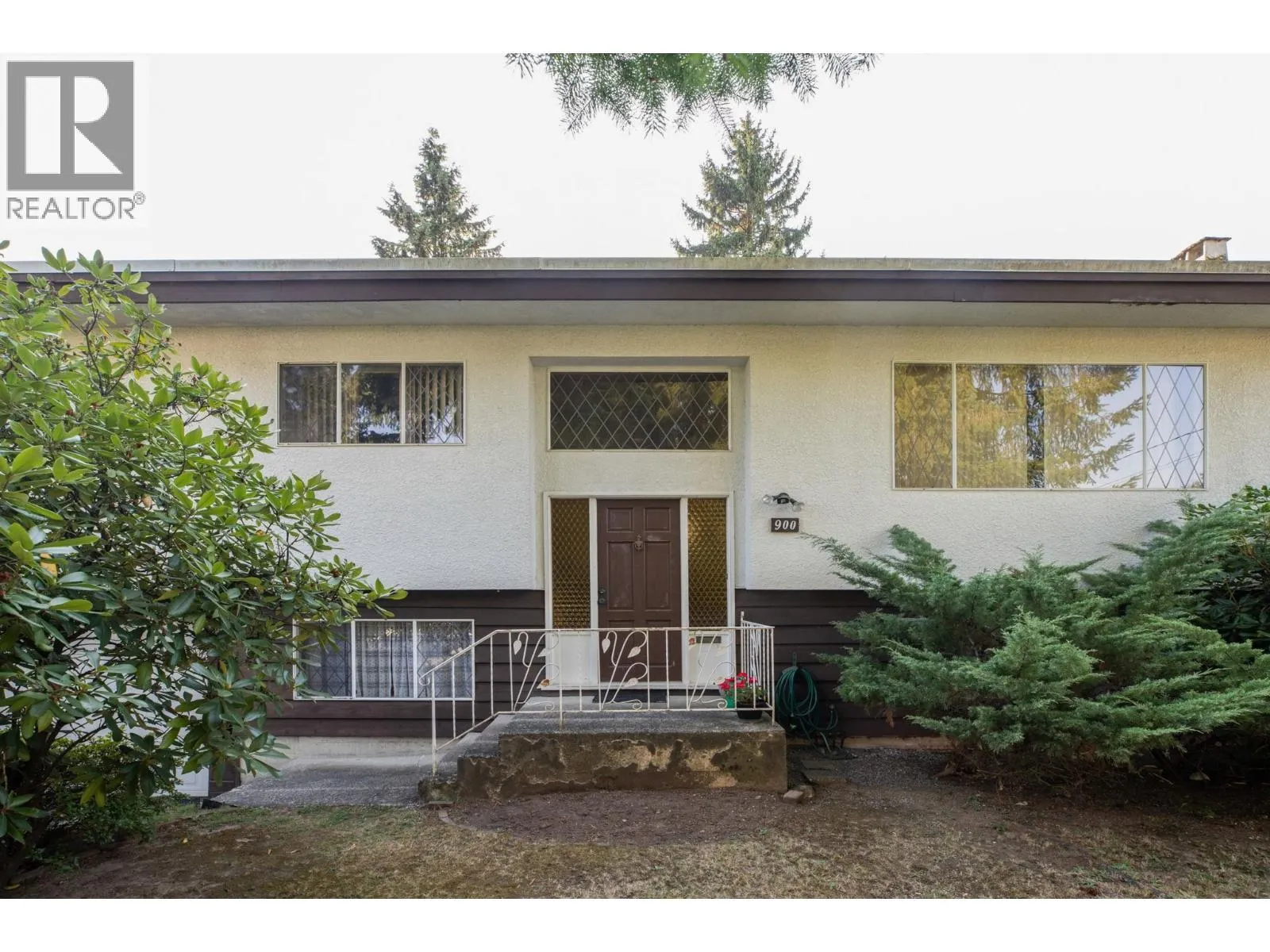 900 PORTER STREET
