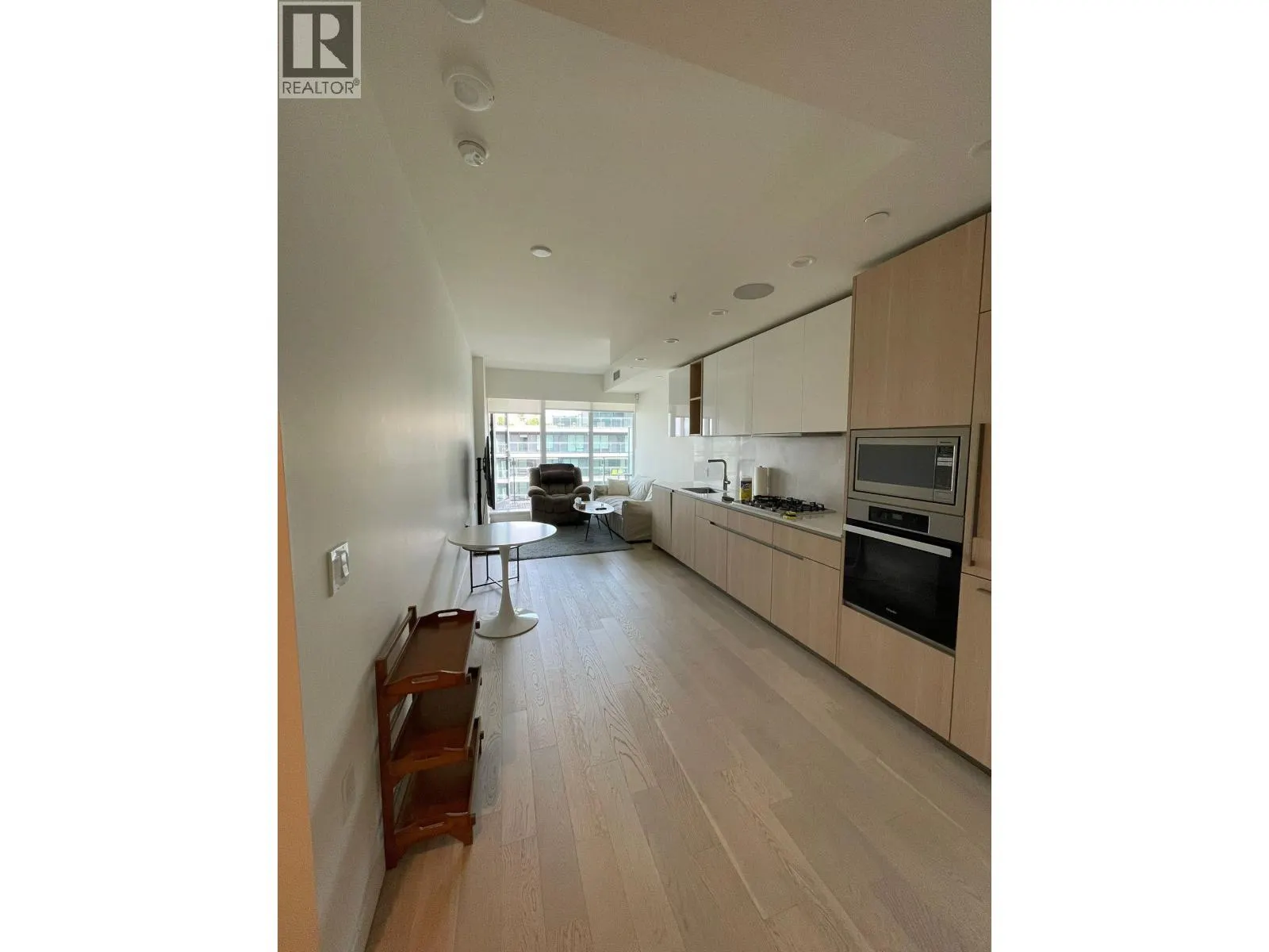 1005 6811 PEARSON WAY