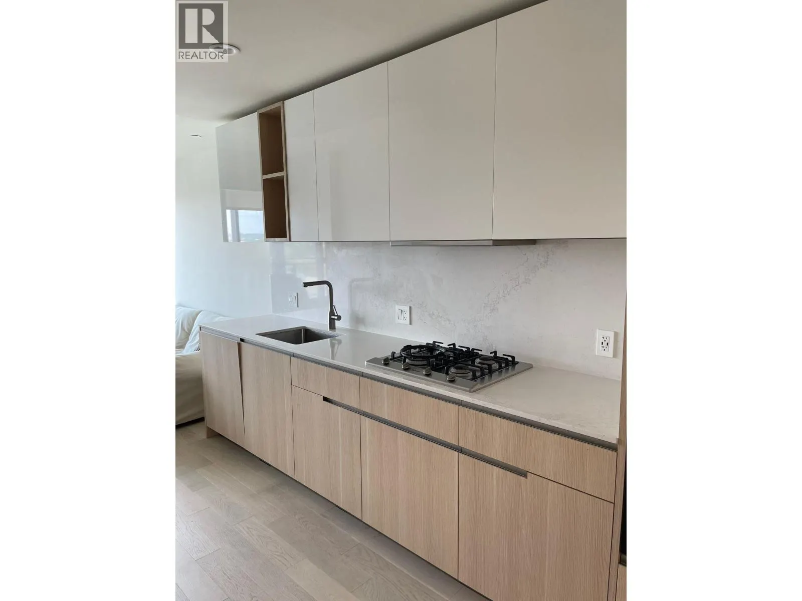 1005 6811 PEARSON WAY