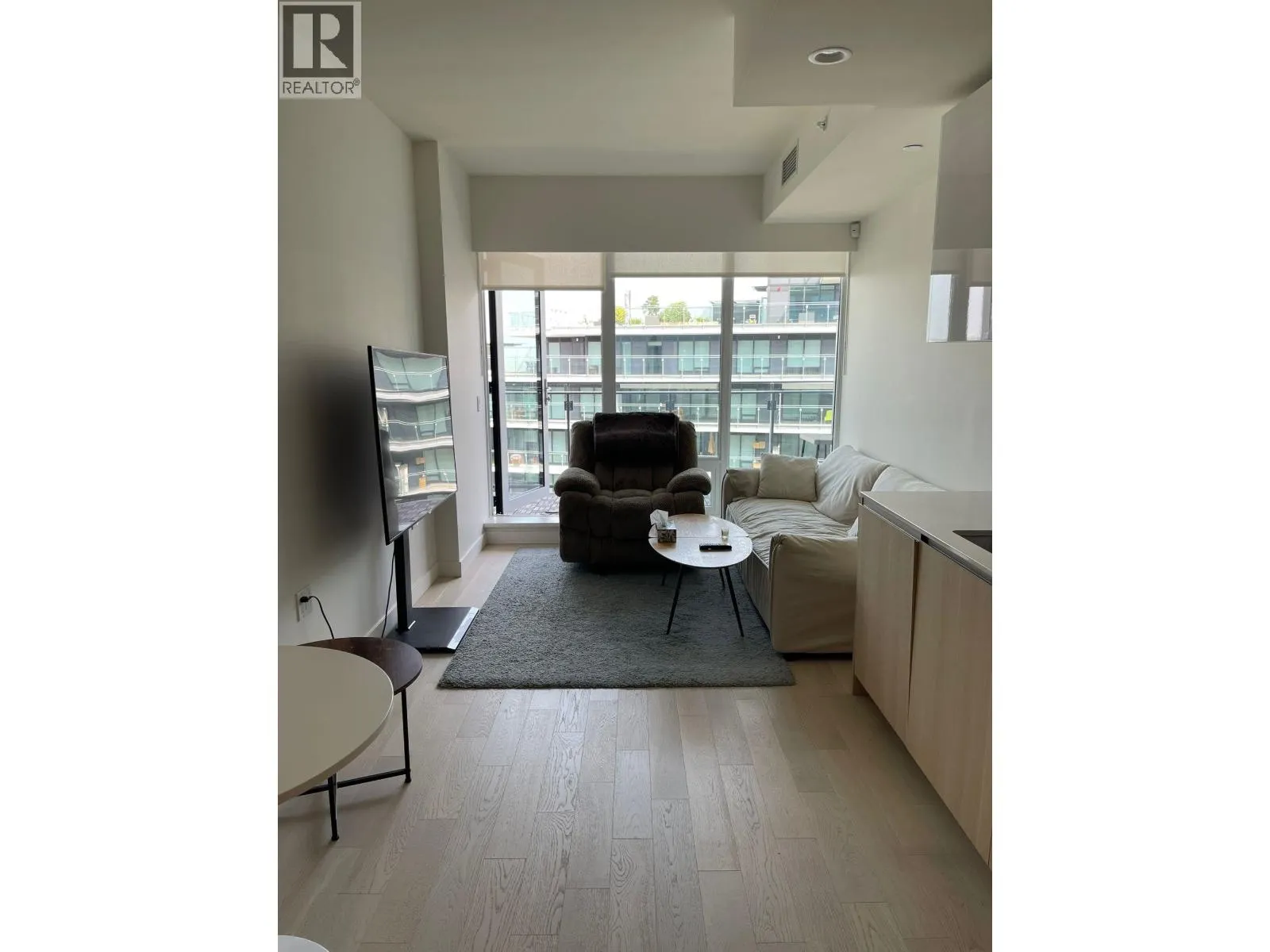 1005 6811 PEARSON WAY
