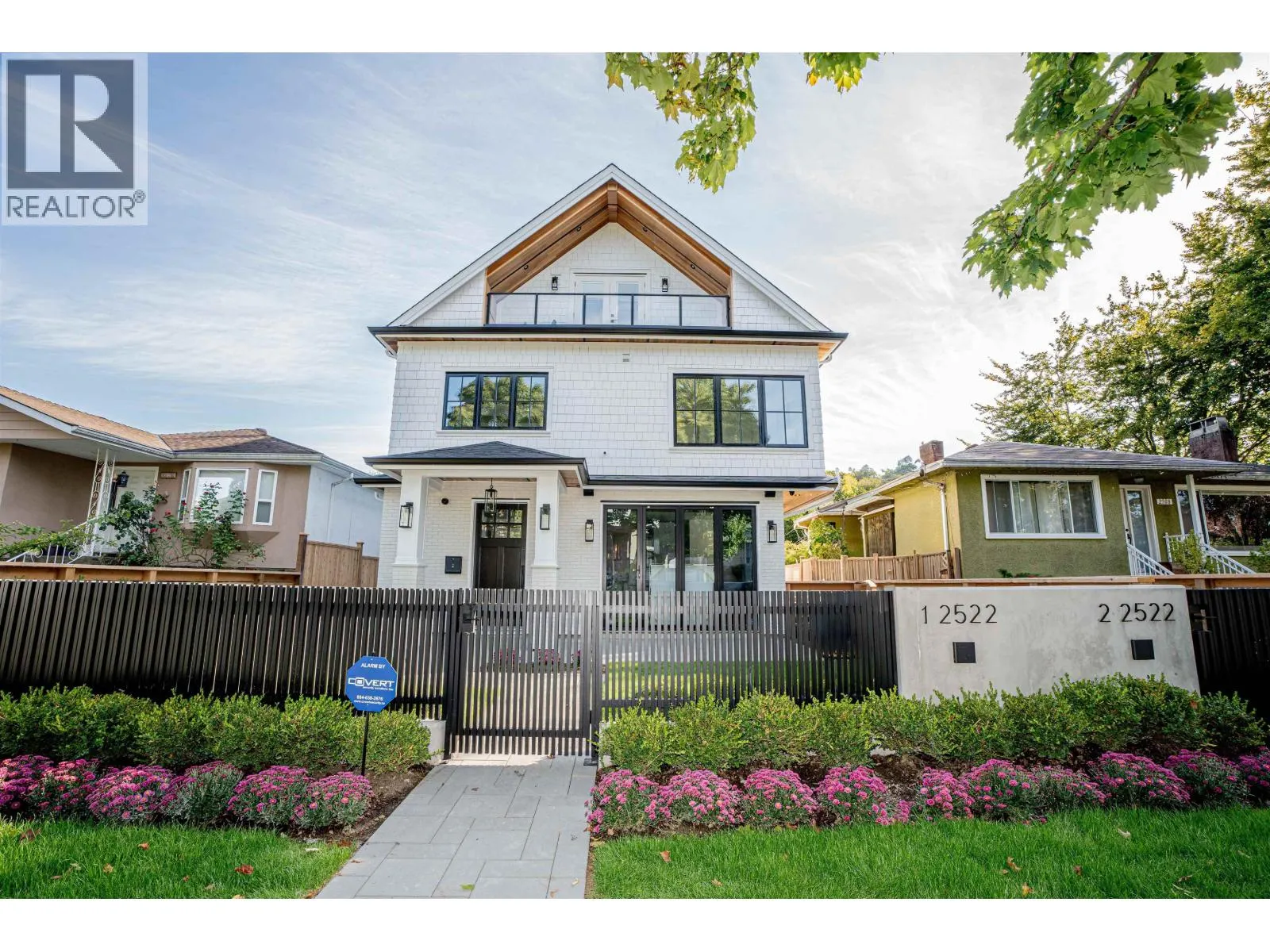 #1 2522 E 15TH AVENUE