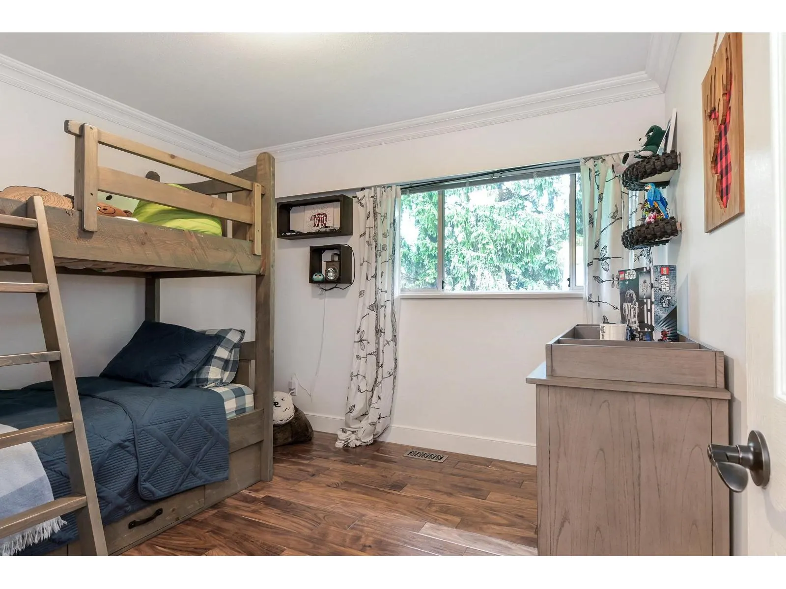 148 CLOVERMEADOW CRESCENT